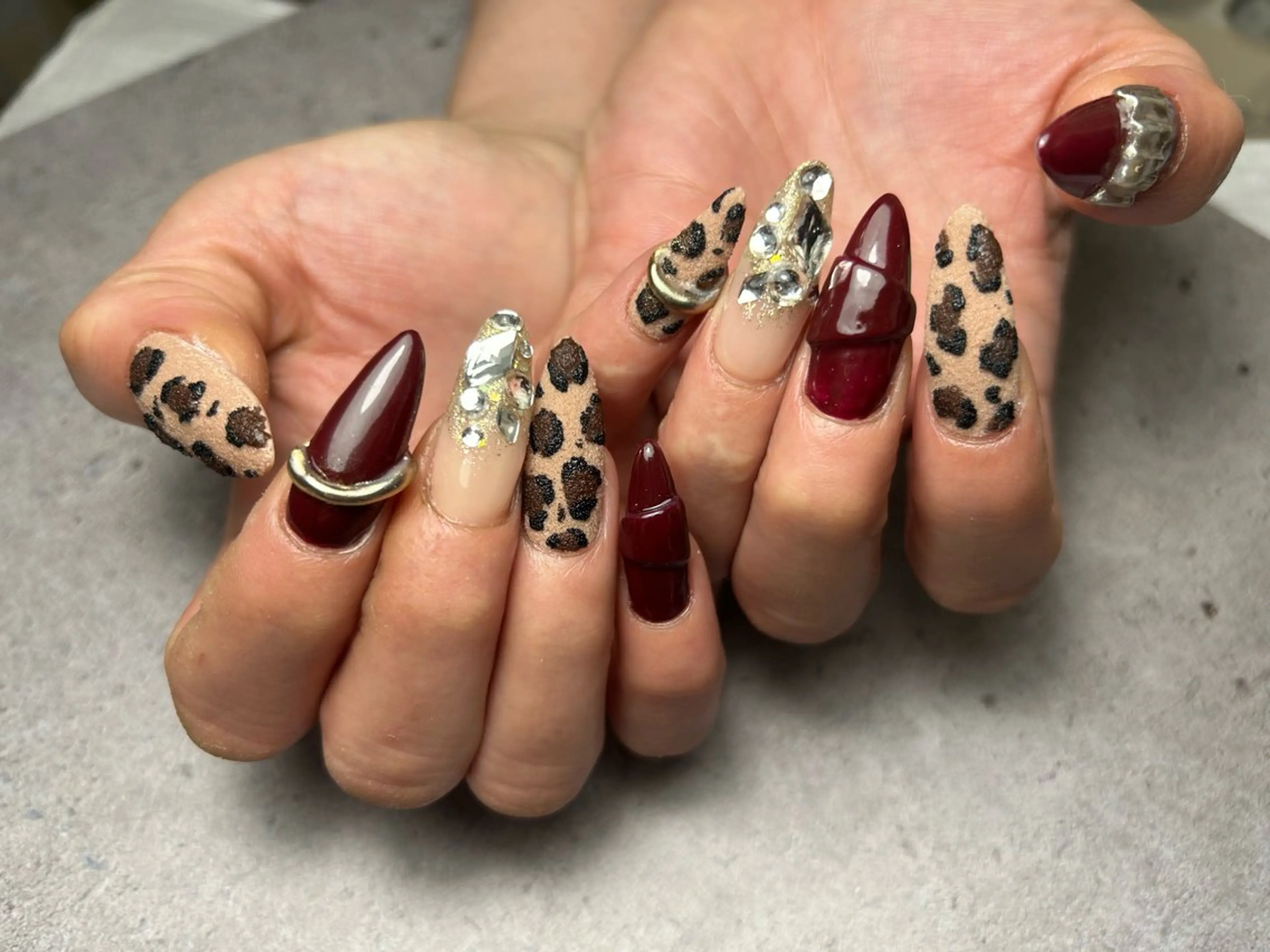 ネイル Yakko pas á pasのネイルデザイン