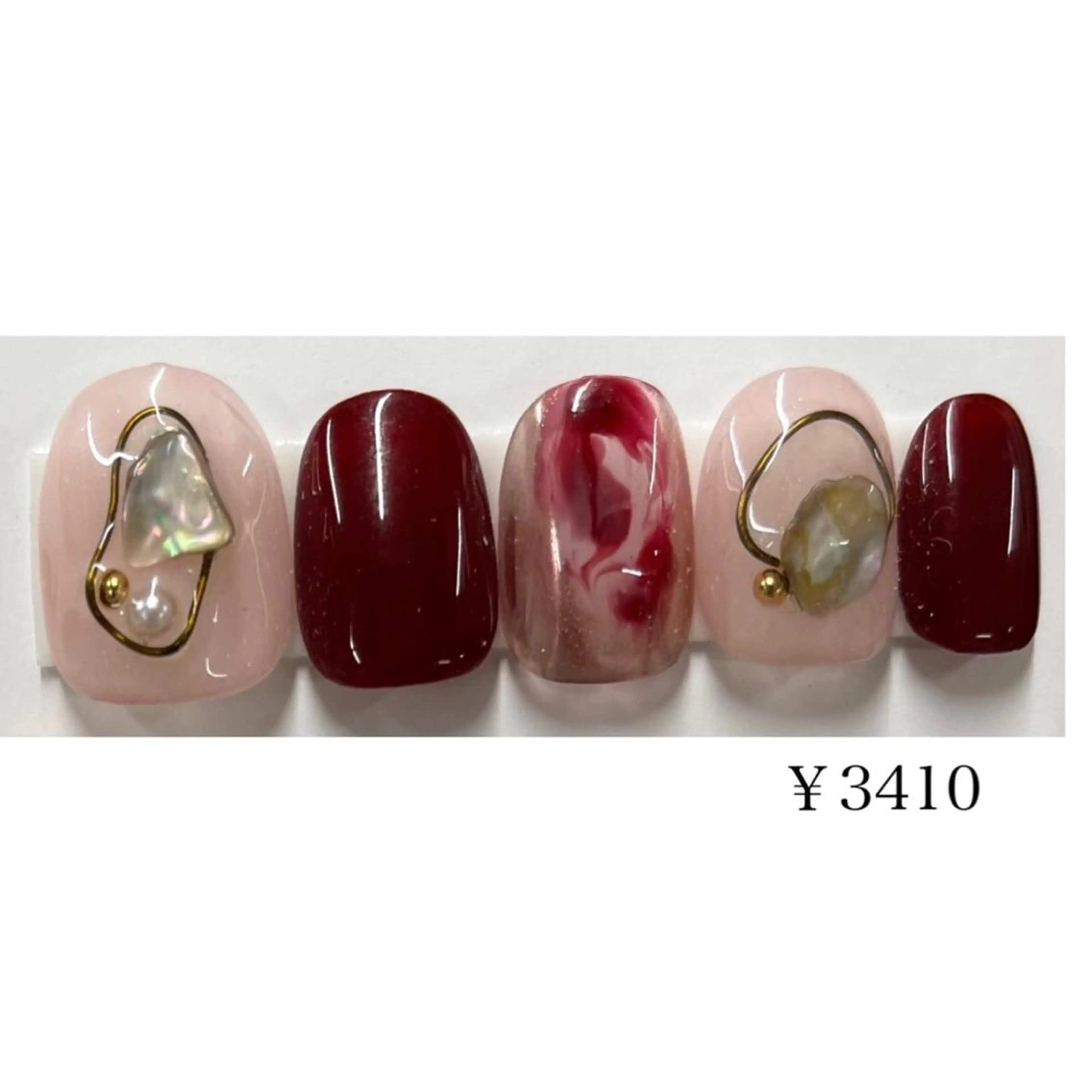 ネイル 株式会社JUEGO .○°のネイルデザイン