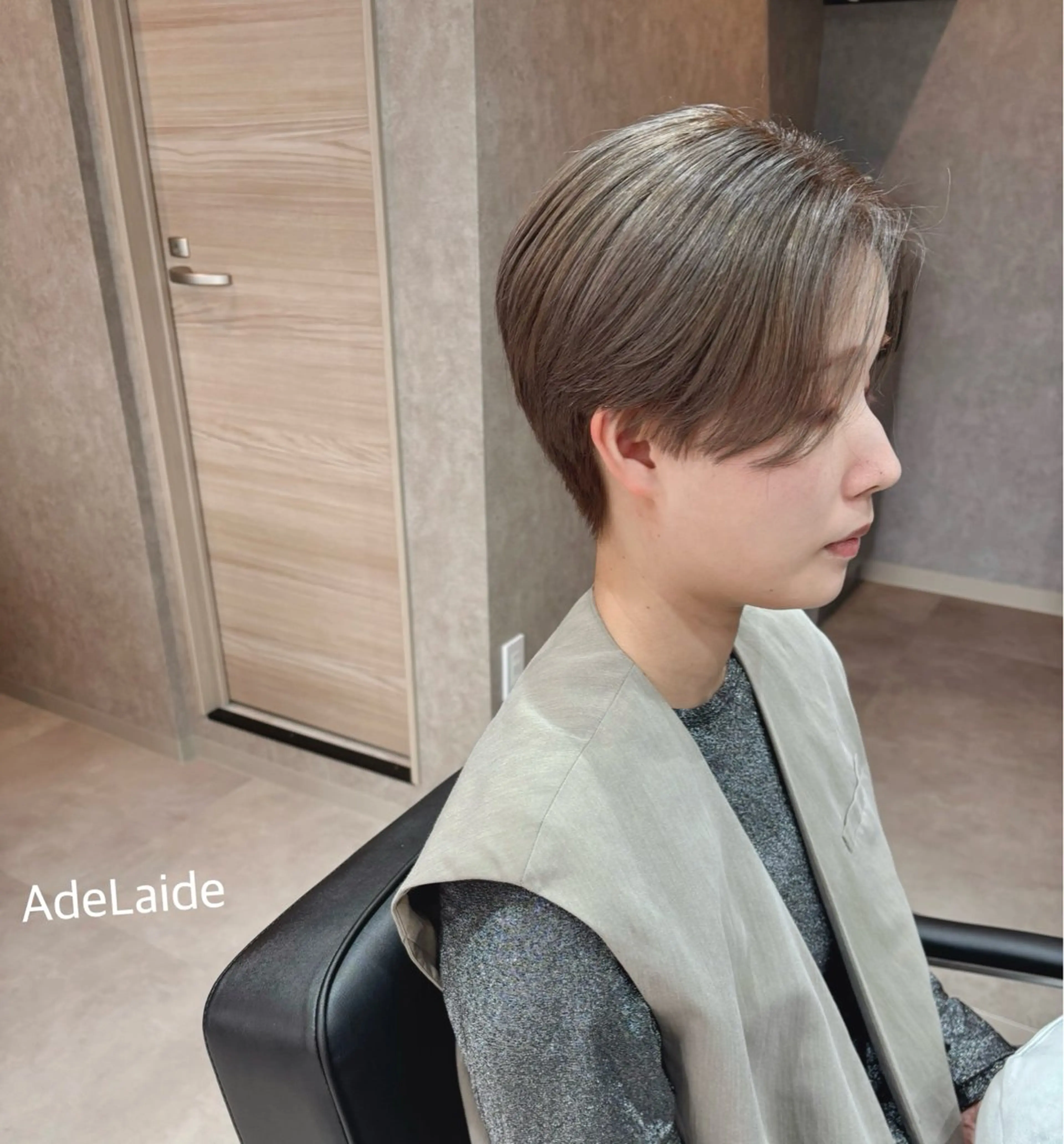 ショート カラー ベージュカラー ショートヘア カット ヘアカラー Mina Akiyamaのヘアスタイル