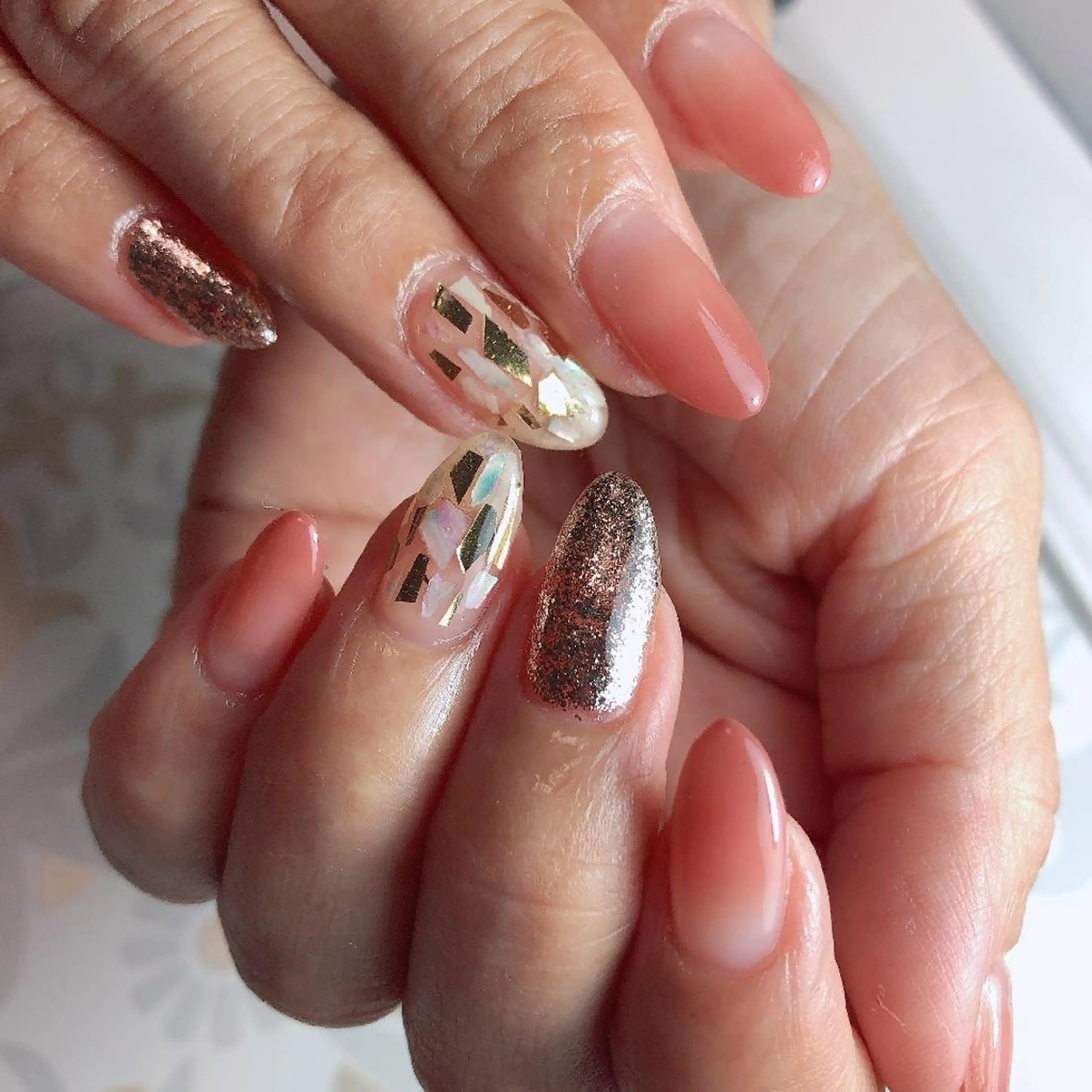 ネイル ゴールド グラデーション キラキラネイル シンプルネイル ☺︎山部 志麻☺︎のネイルデザイン