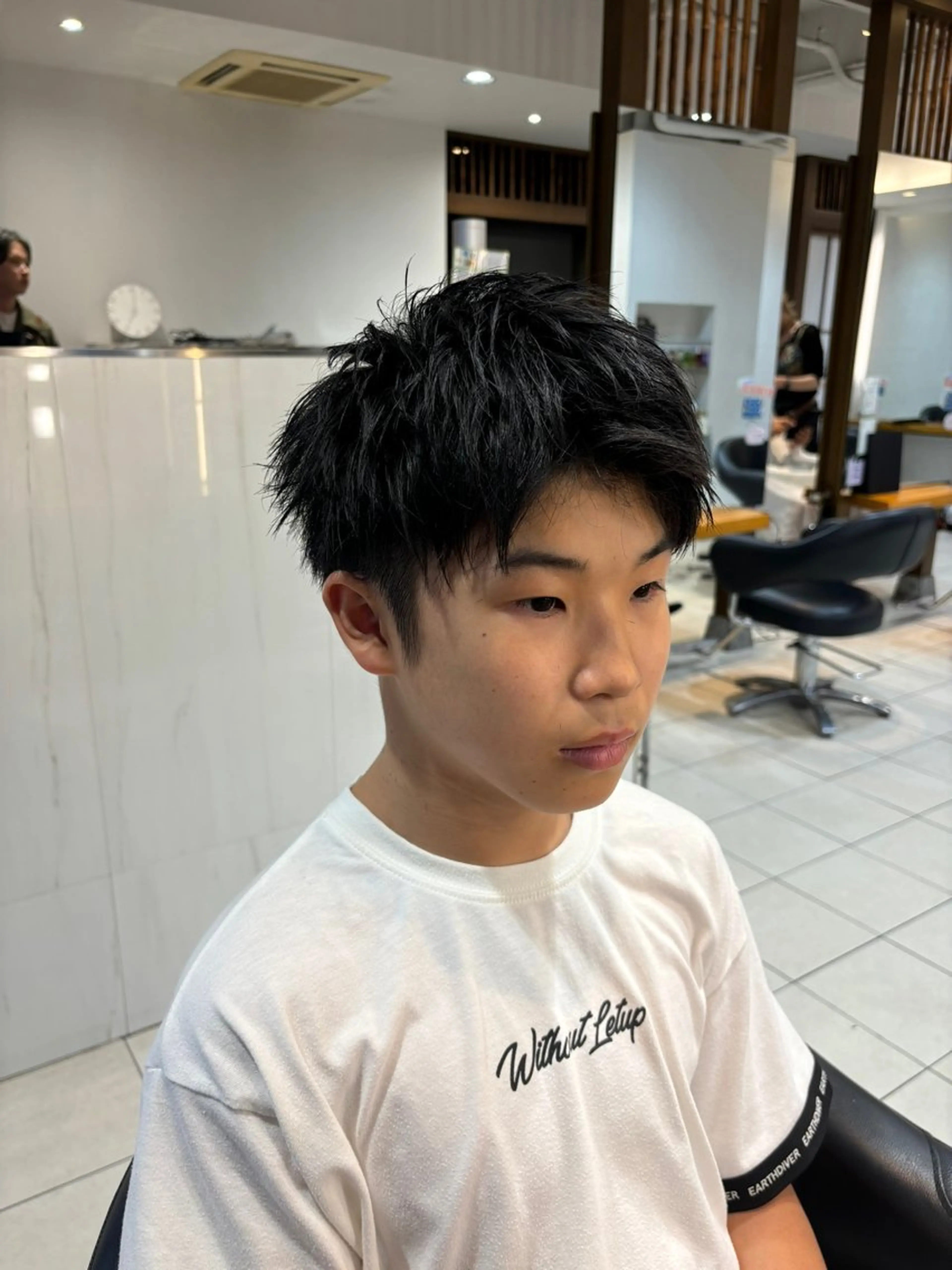 ショート メンズ 塩崎 絢世のヘアスタイル