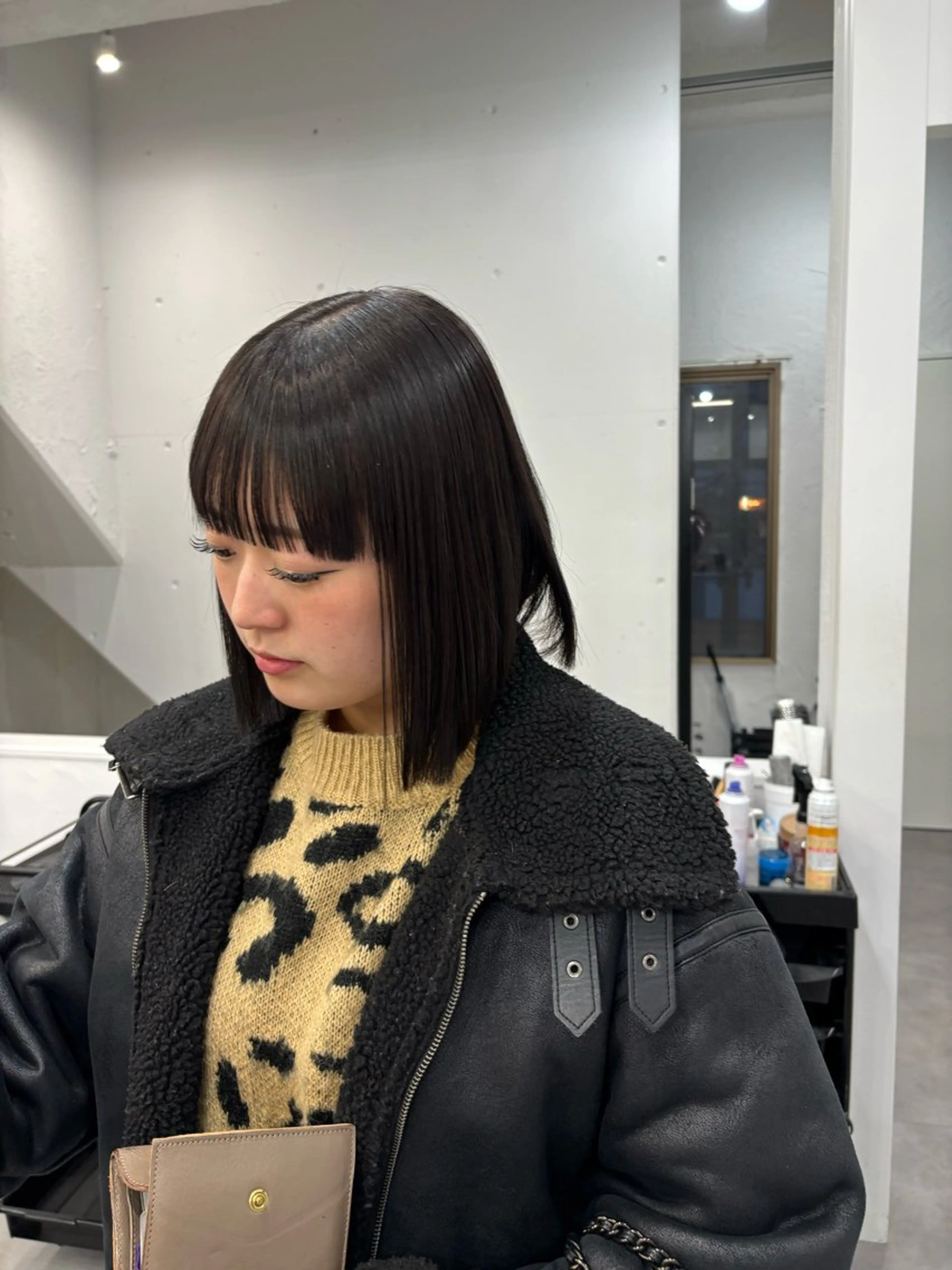 ミディアム カット ヘアカラー 縮毛矯正 トリートメント 酸性縮毛矯正 Coreすずのヘアスタイル