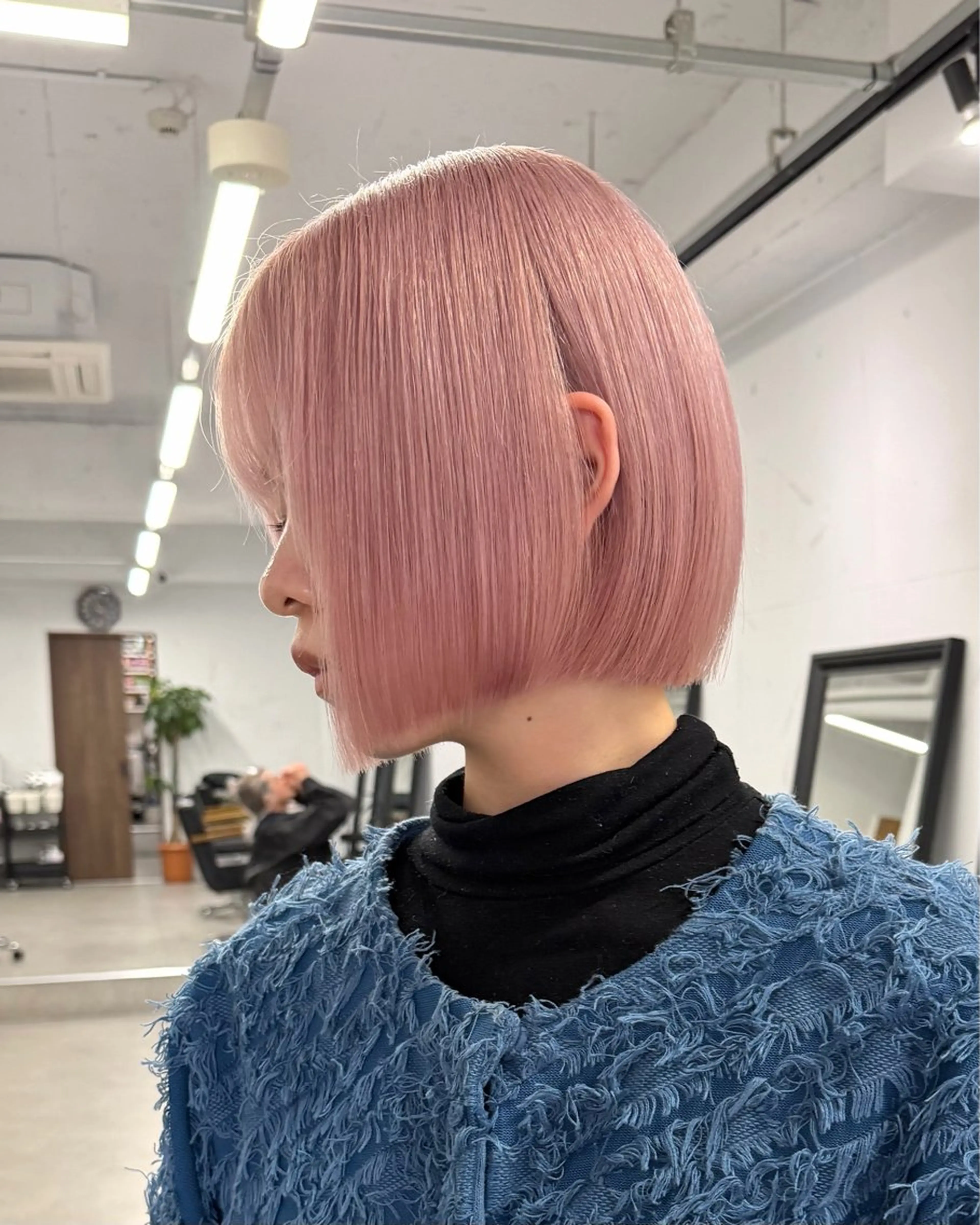 ショート 切りっぱなしボブ ボブ カット マツダ レンのヘアスタイル