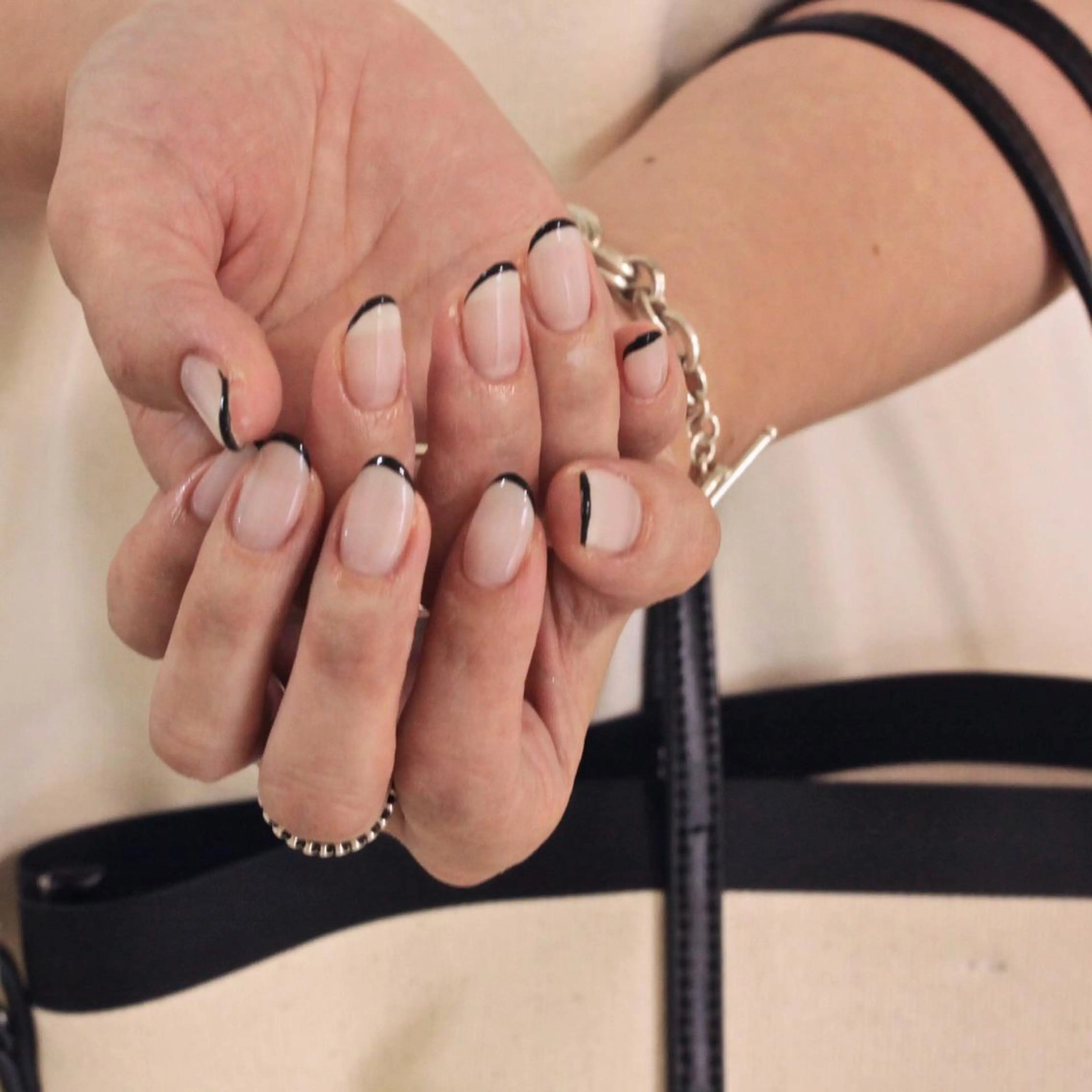 ネイル ハンドネイル Elio 国泰寺のネイルデザイン