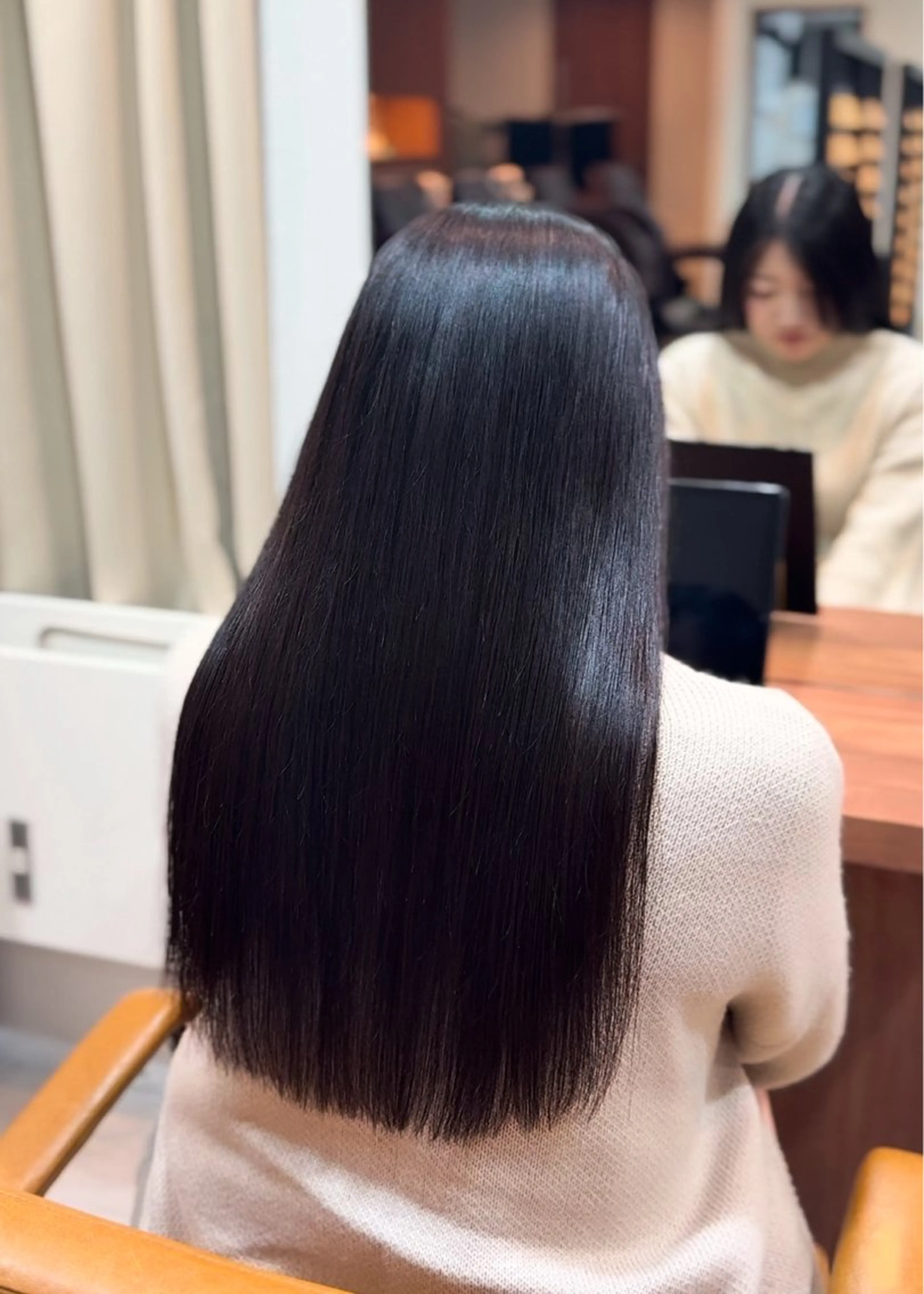 ロング カット トリートメント yuzua/レイヤー /縮毛/透明感のヘアスタイル