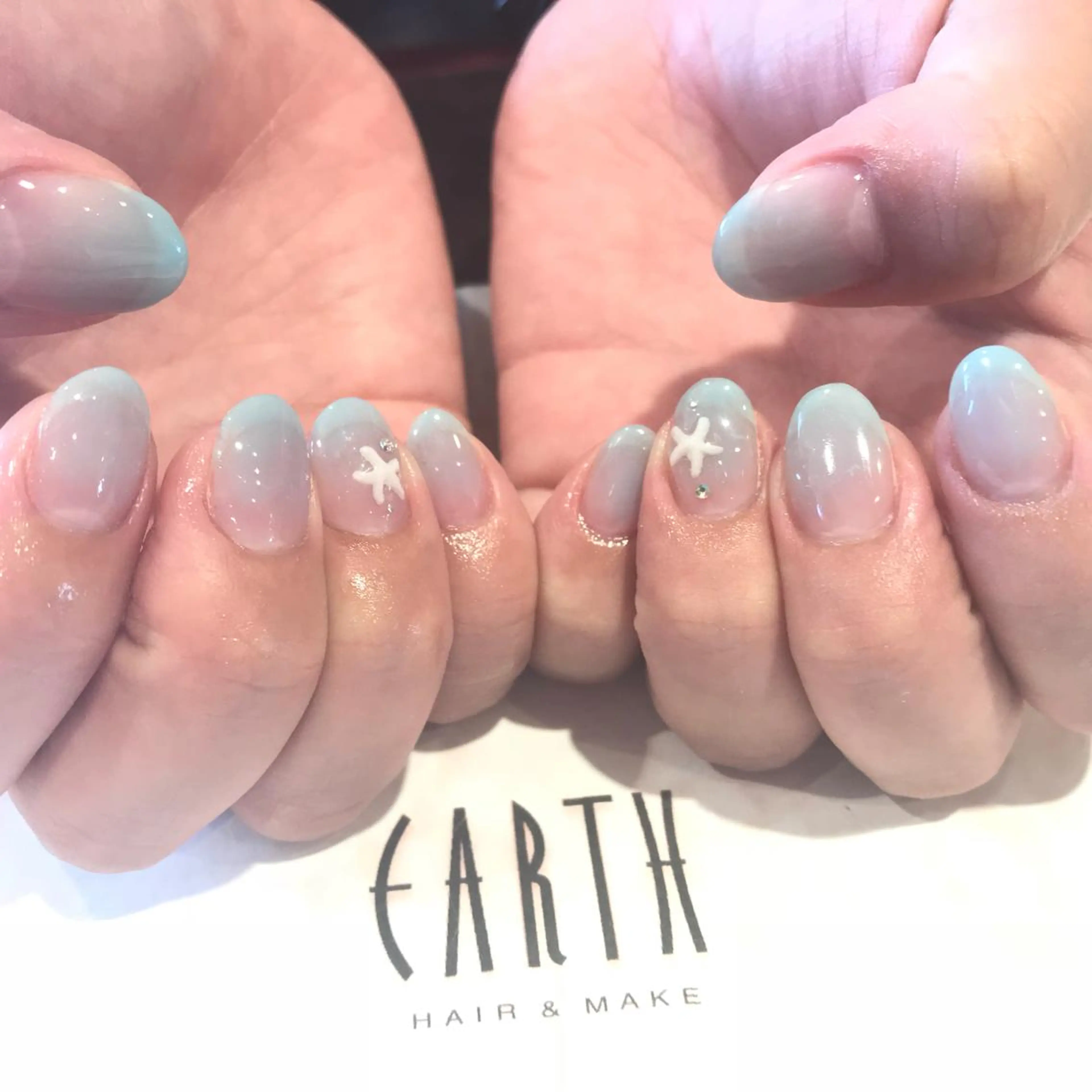 ネイル ブルー クリアネイル グラデーション ハンドネイル EARTH nanaのネイルデザイン