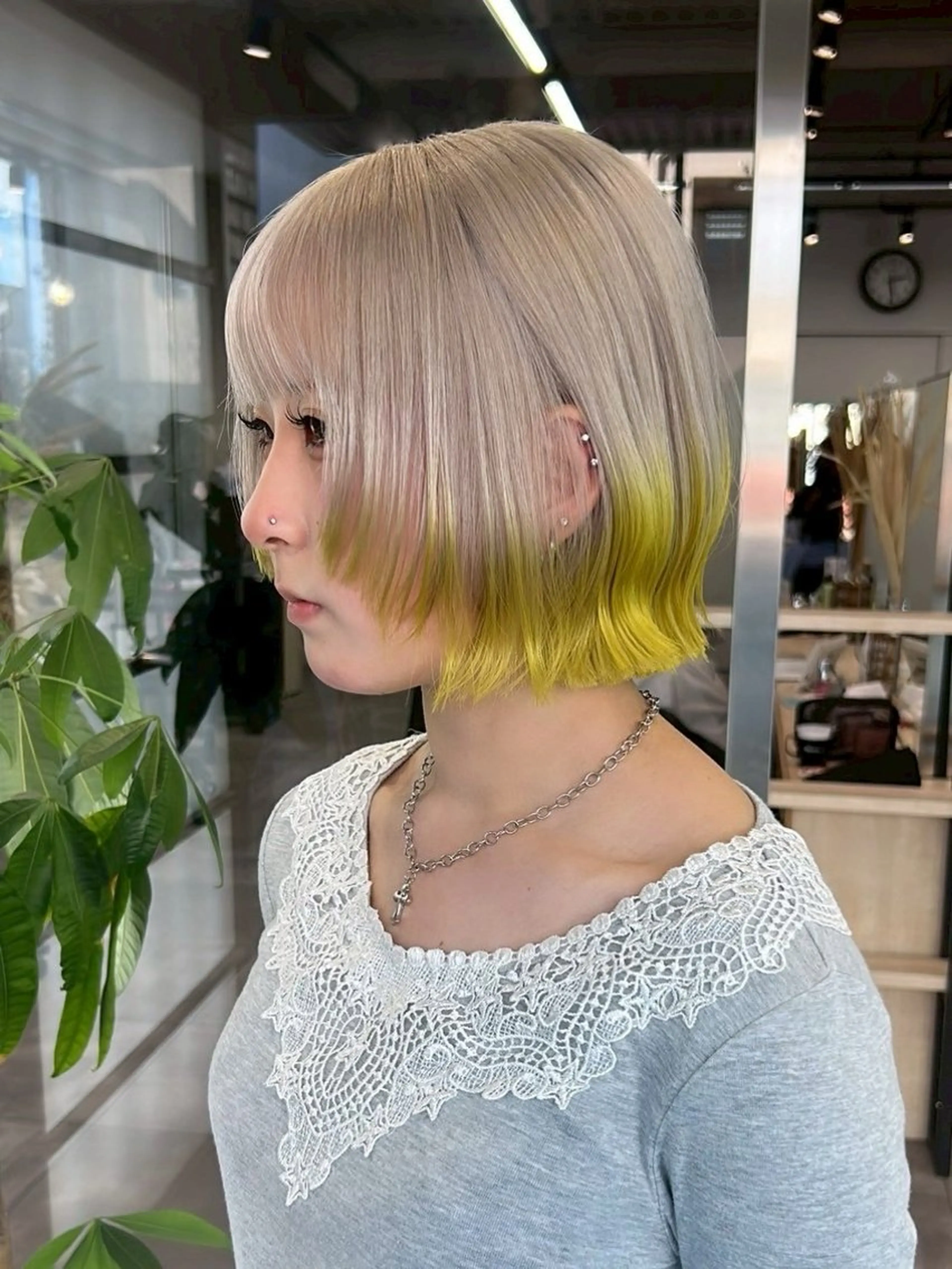 ショート カラー ブリーチ ダブルカラー イルミナカラー ブリーチなしカラー ボブ カット ヘアカラー トリートメント LUCK 本厚木店のヘアスタイル