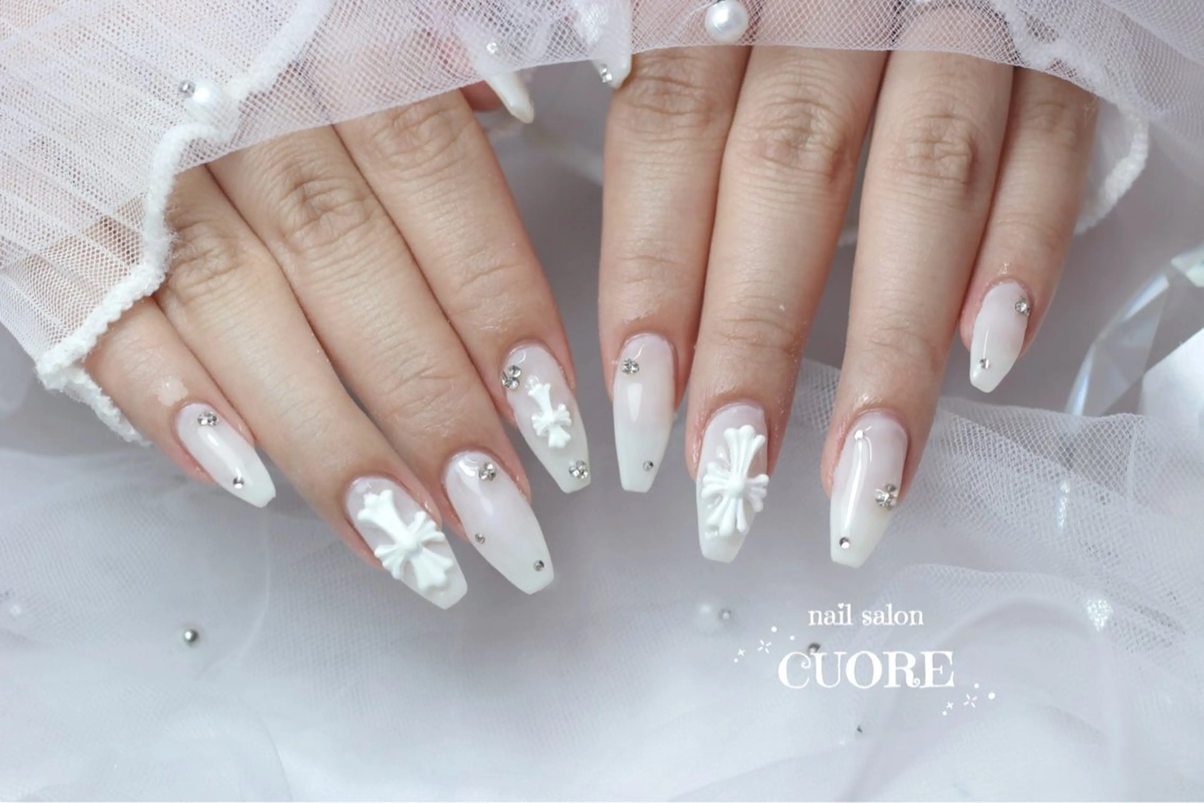 ネイル 春ネイル 夏ネイル ホワイト ハンドネイル nail salon CUOREのネイルデザイン