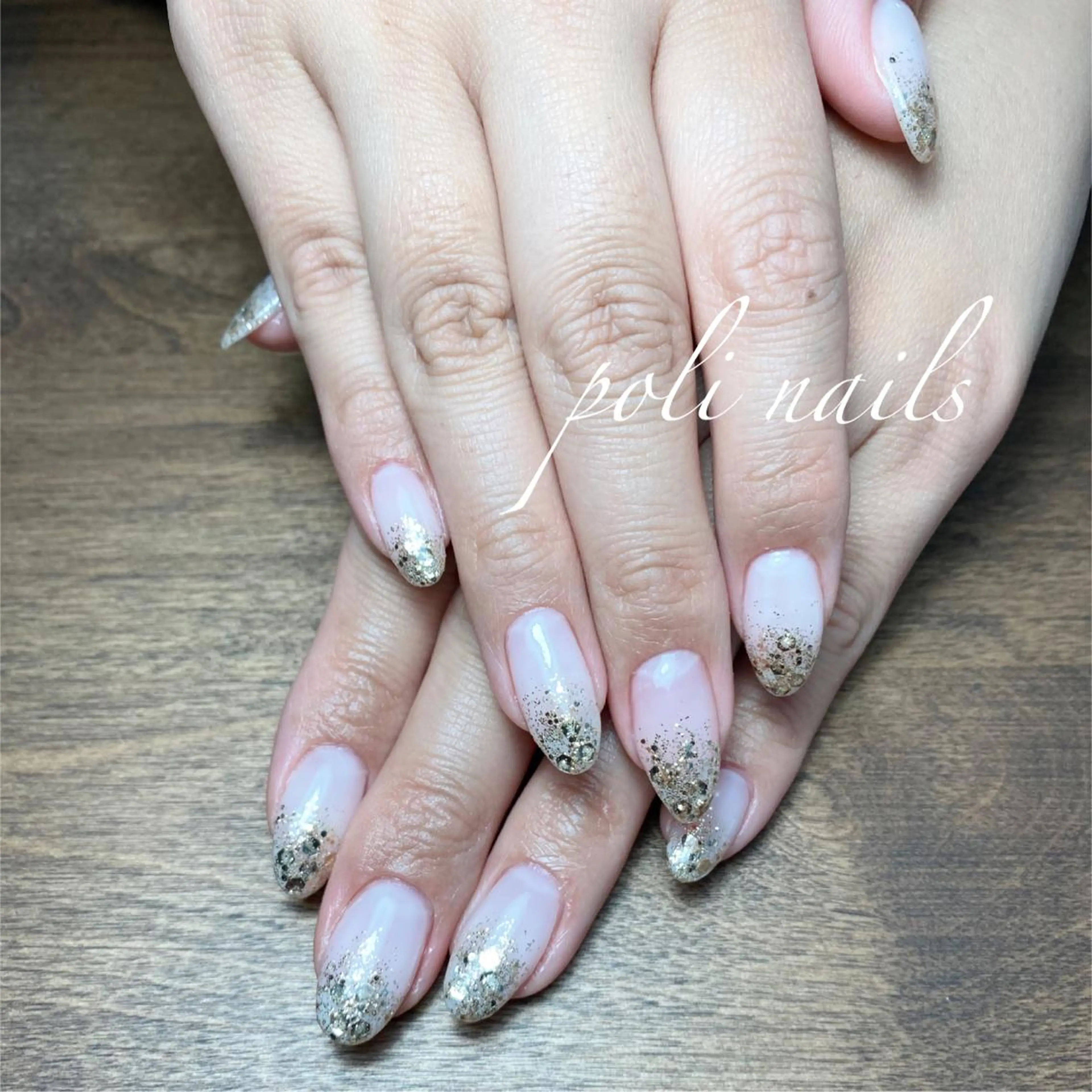 ネイル グラデーション ラメ(グリッター) ラメグラデーション ハンドネイル poli nailsのネイルデザイン