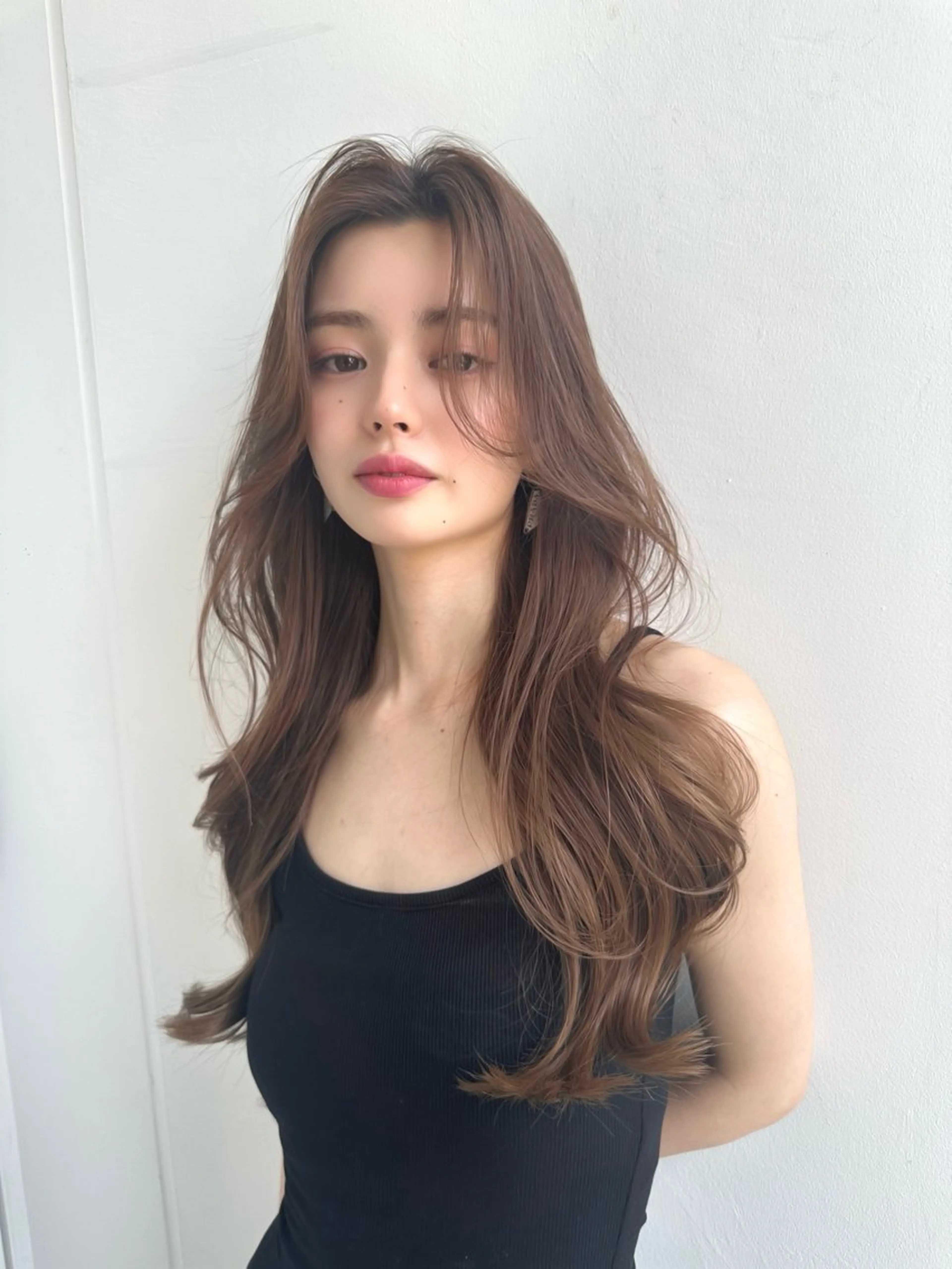 ロング カラー ベージュカラー ブリーチ ヘーゼル ブリーチなしカラー レイヤーカット カット ヘアカラー トリートメント 新宿/韓国レイヤー 髪質改善カラー/角所のヘアスタイル