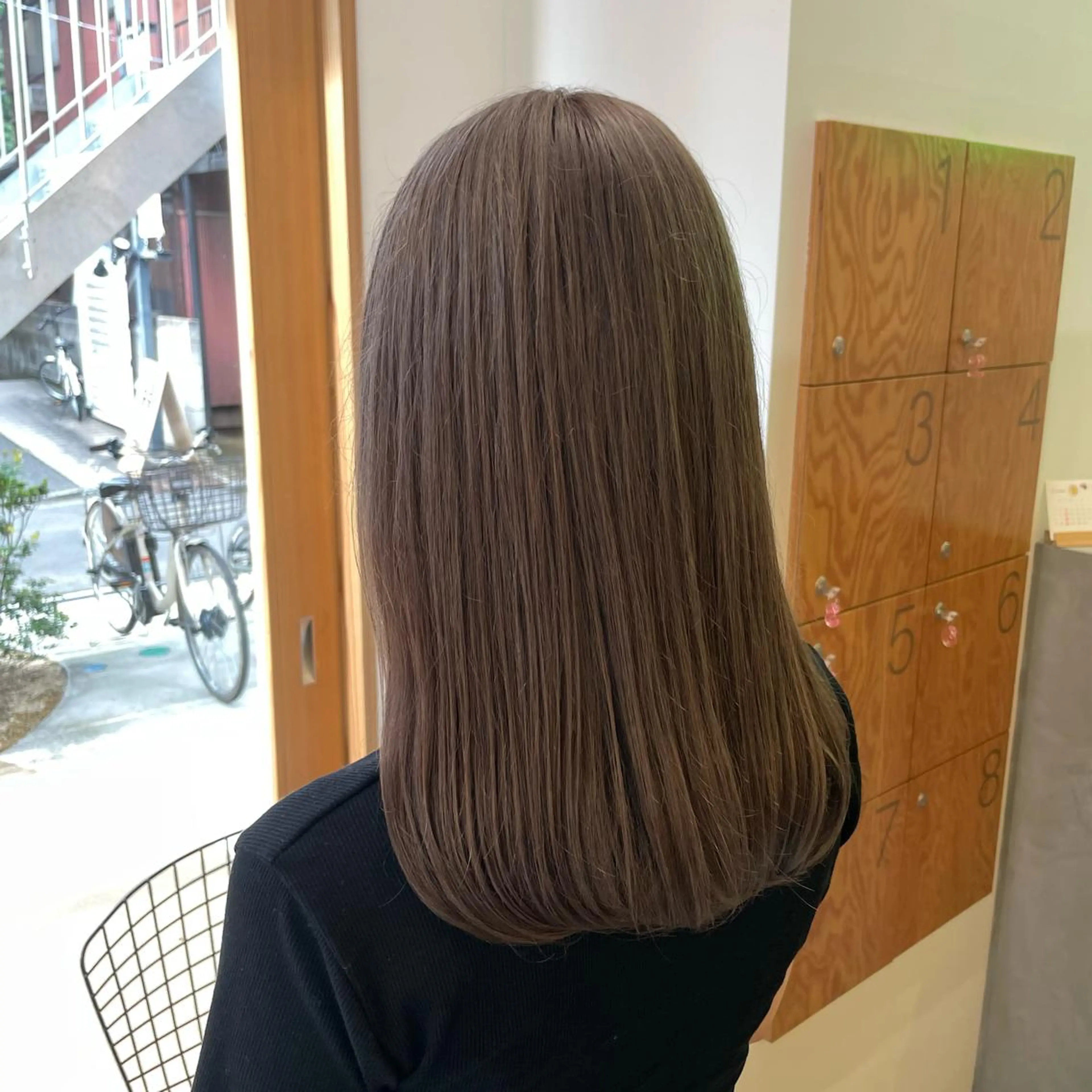 セミロング カラー 中山 まどかのヘアスタイル