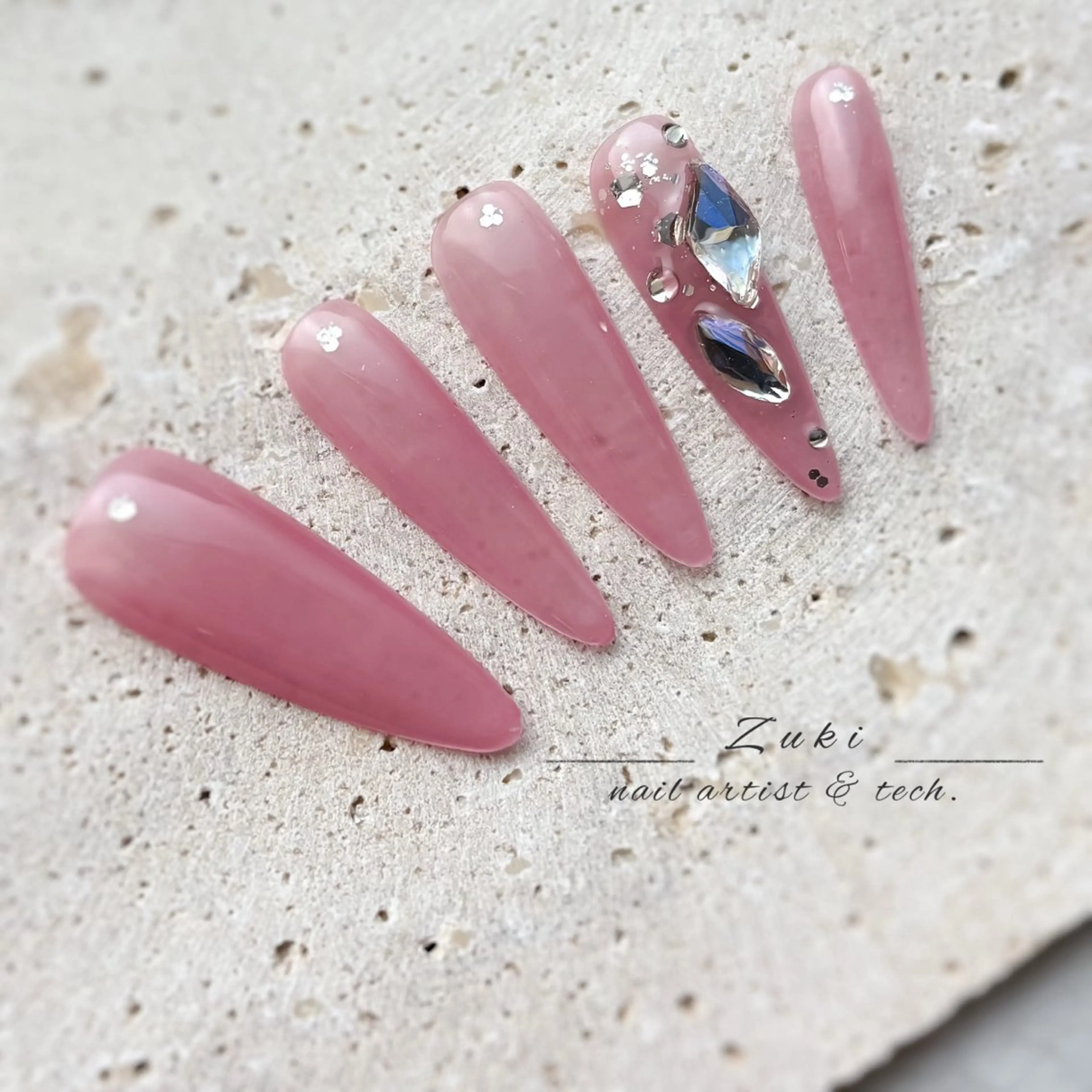 ネイル マグネットネイル ニュアンスネイル ワンホンネイル ハンドネイル zuki🌔nail ┆堺筋本町・心斎橋のネイルデザイン