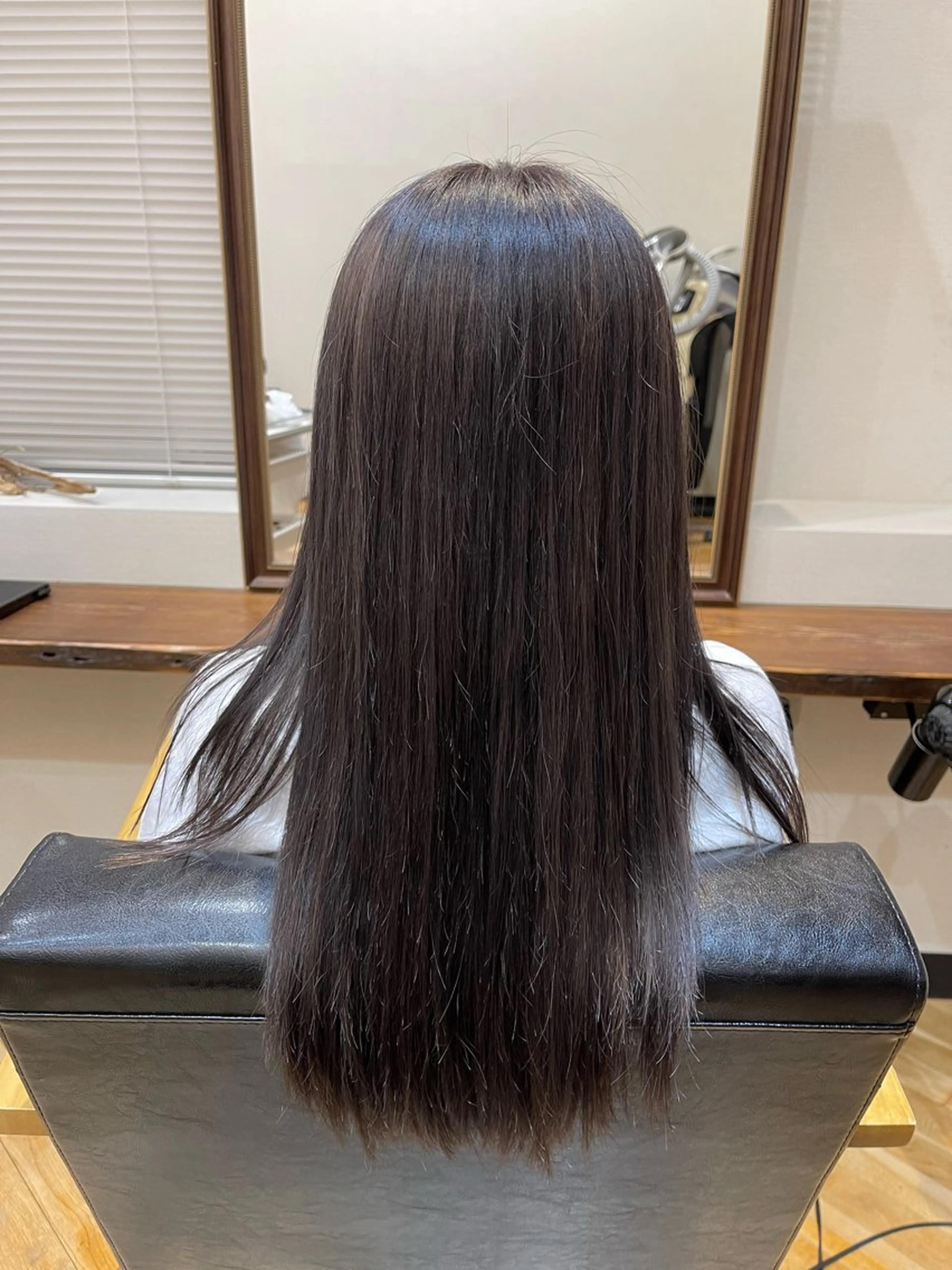 ロング カラー Rolen.所属・佐藤 海璃のヘアスタイル