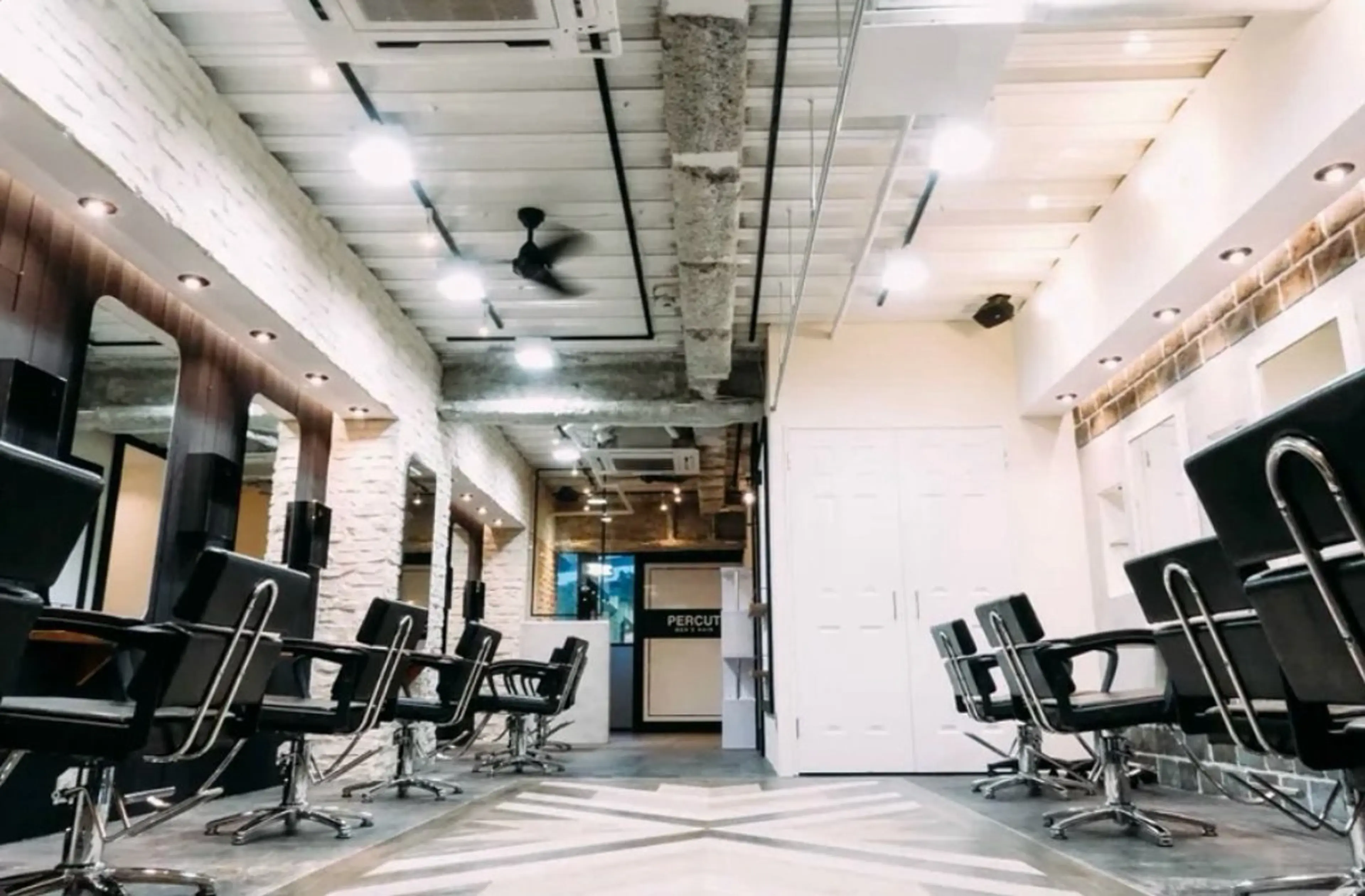 カット&パーマ 1000円市来柊太郎のヘアスタイル