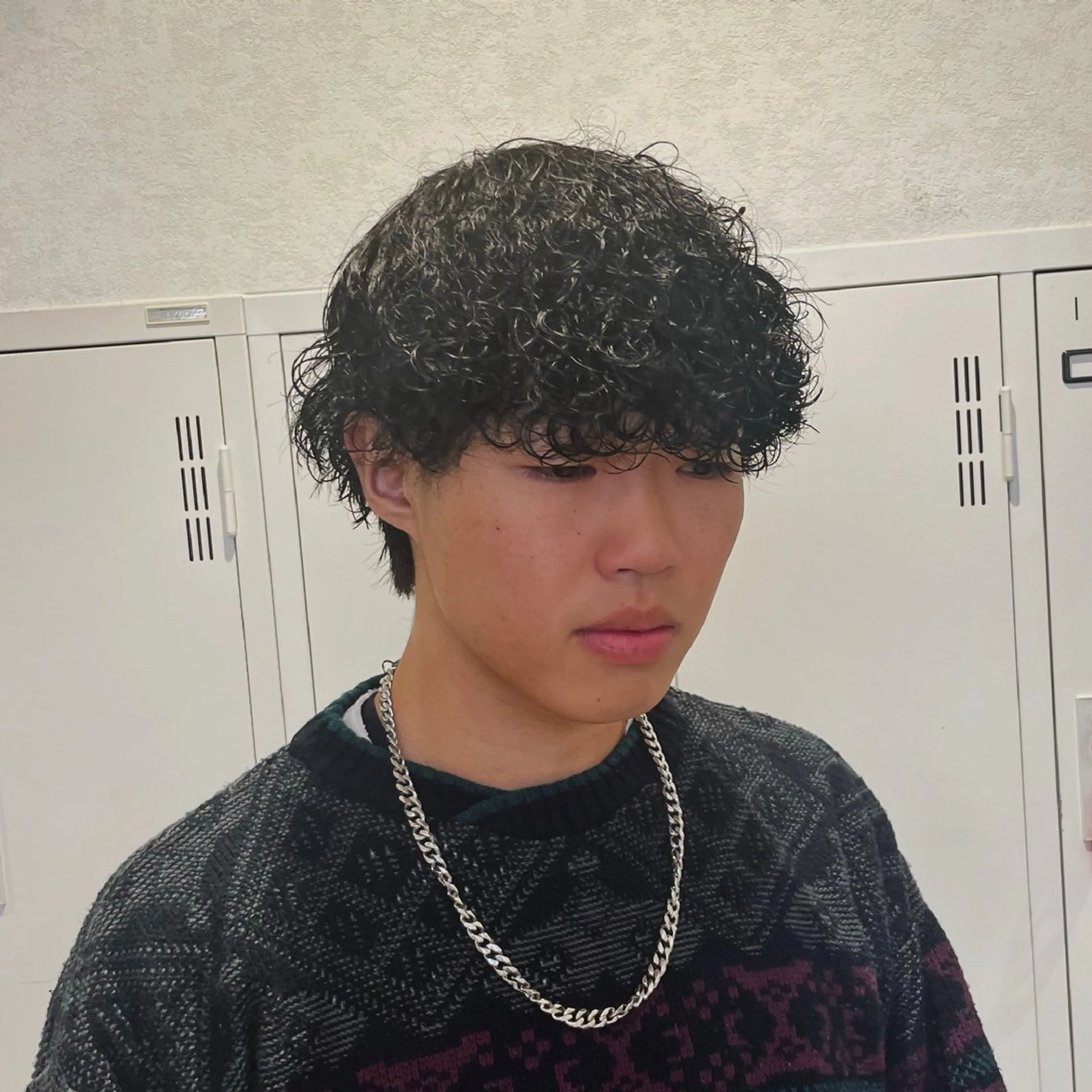 ショート パーマ メンズ メンズパーマ 波巻きパーマ トリートメント 色気のフェザーパーマ 港南台のメンズ美容師のヘアスタイル