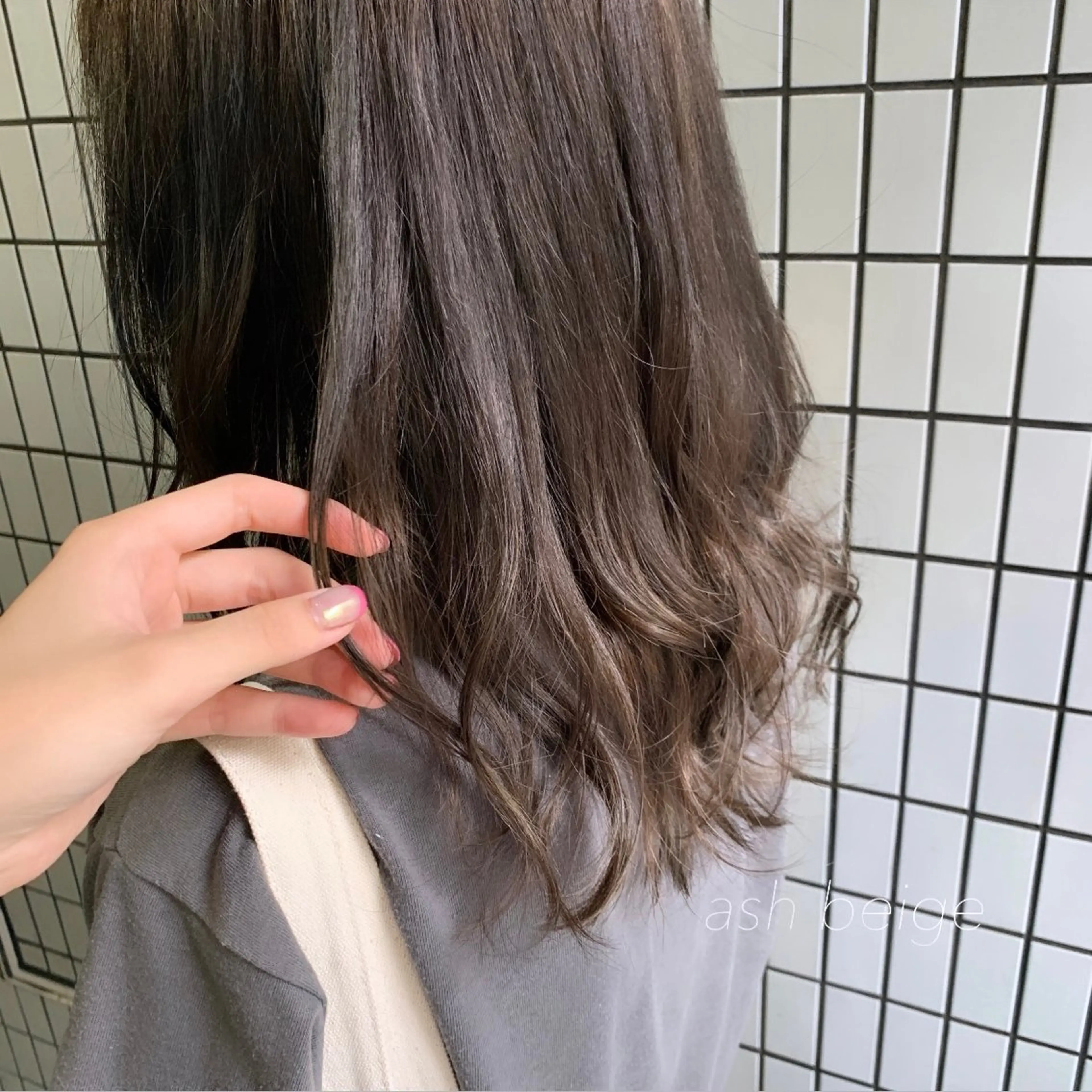 ミディアム カラー アッシュ 透明感カラー 似合わせカット得意 💛RENA💛のヘアスタイル