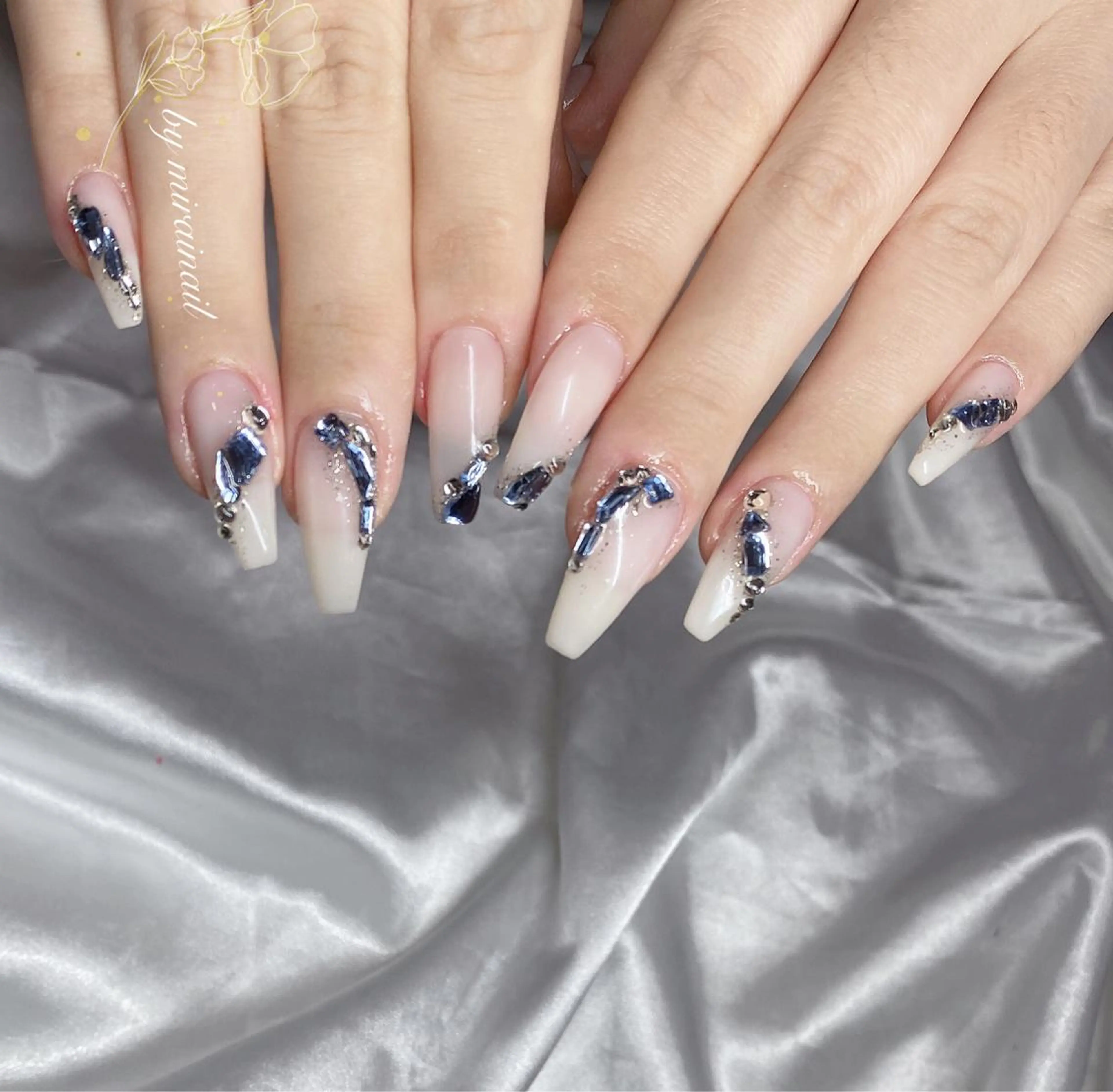 ネイル ネイルサロン 9Carats神田のネイルデザイン