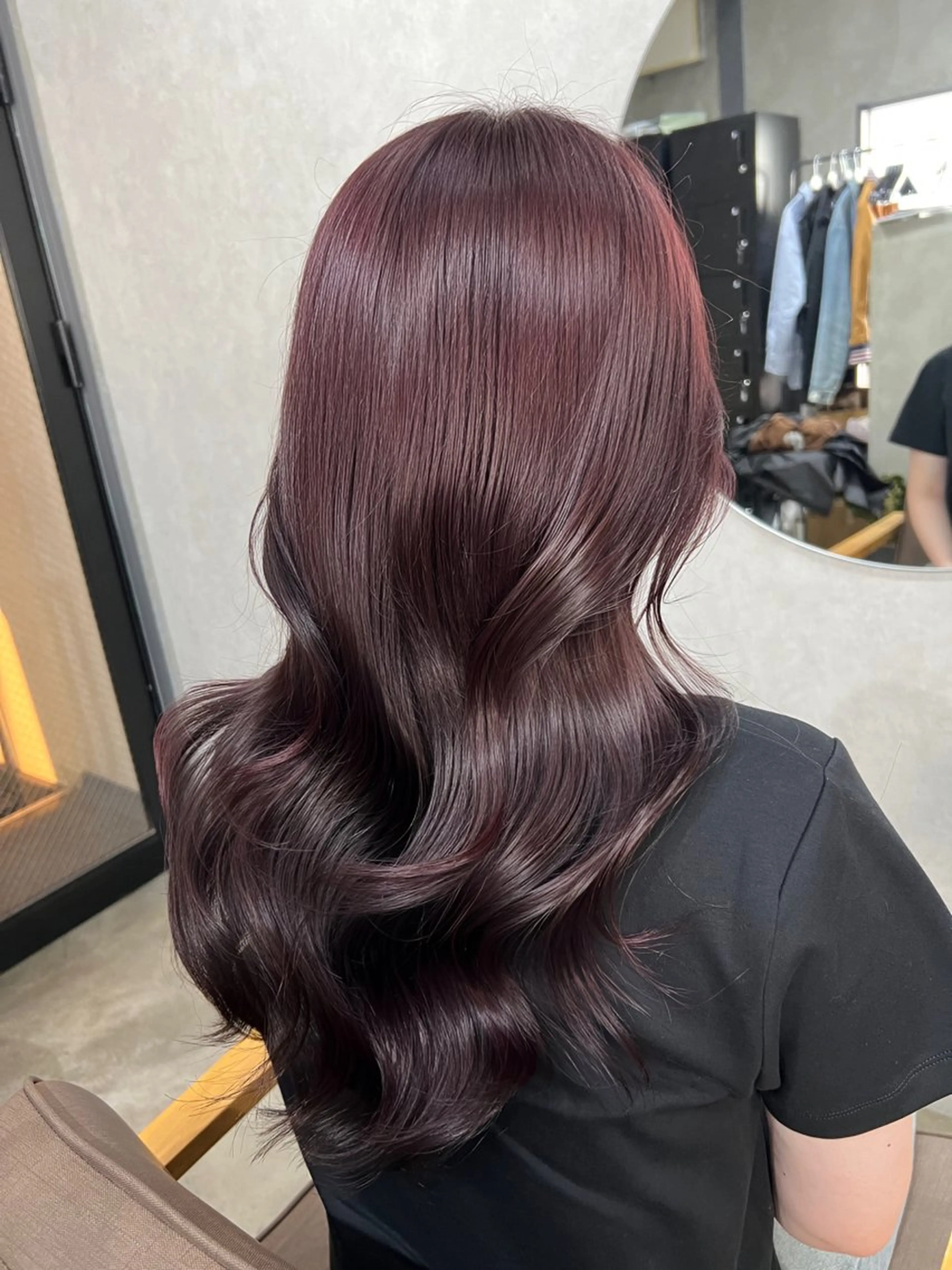 ロング カット ヘアカラー トリートメント maya レイヤーカットのヘアスタイル