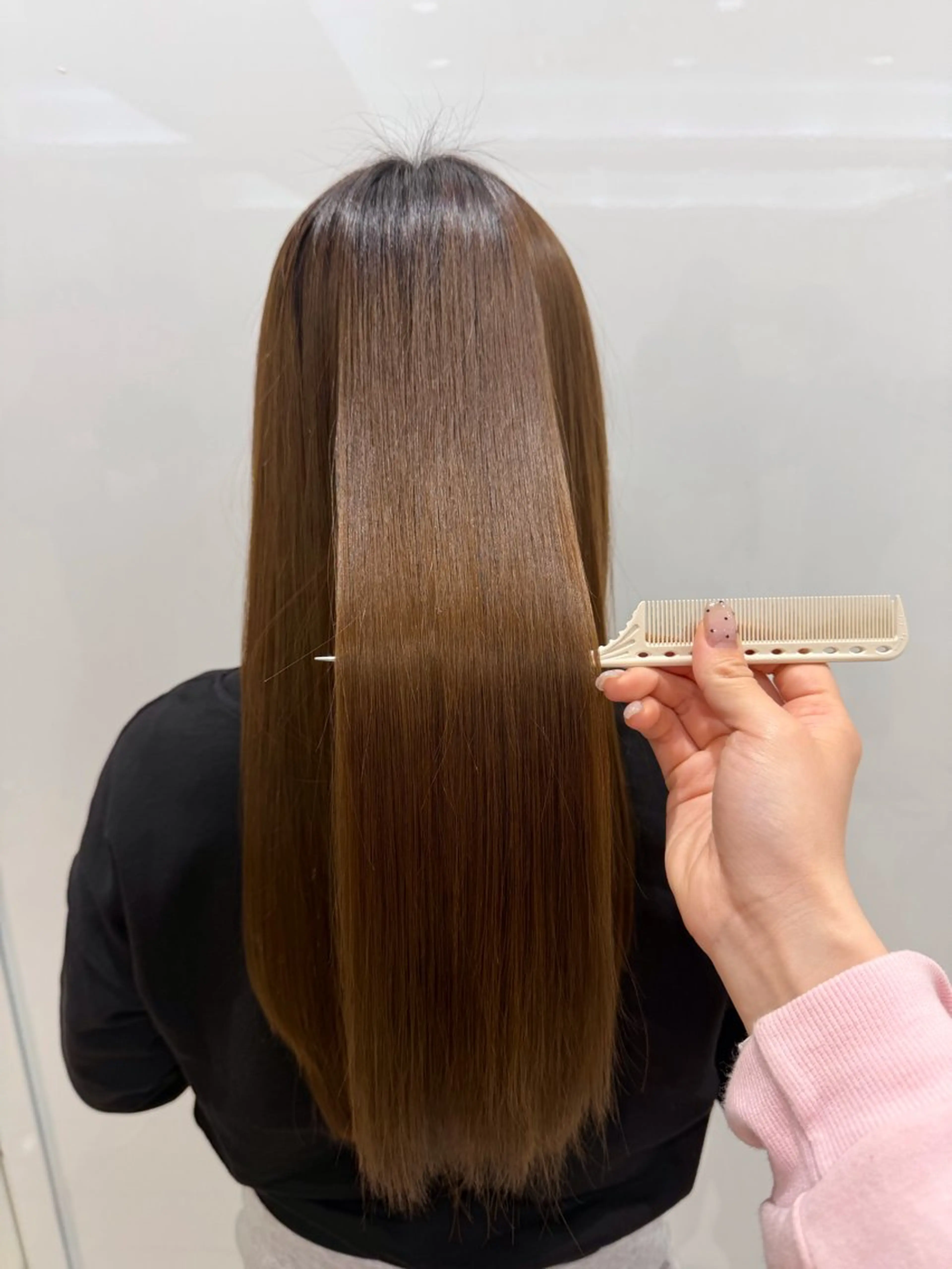 ロング カット ヘアカラー トリートメント レイヤー/艶カラー/ ハイトーンのヘアスタイル