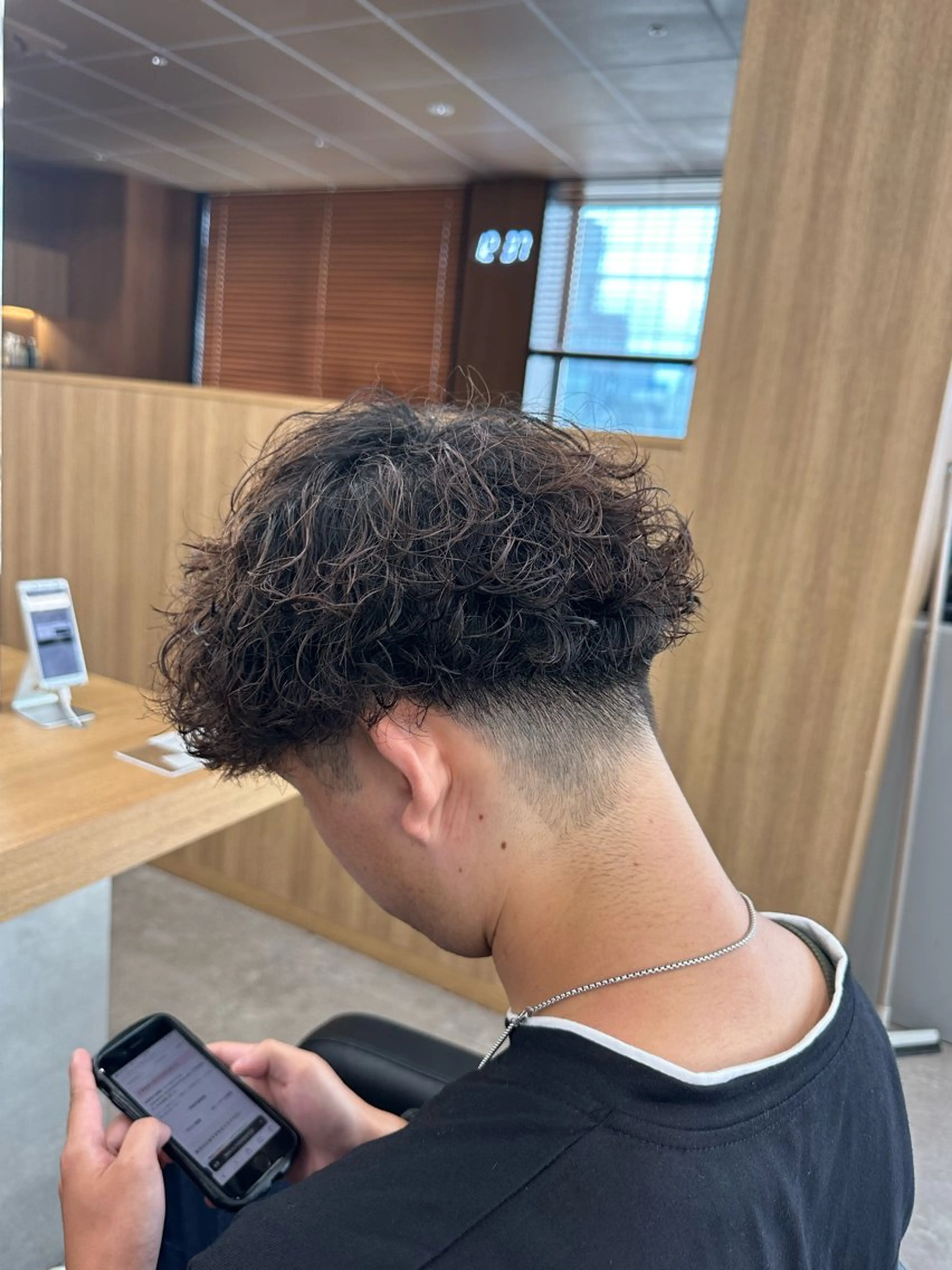 ショート パーマ メンズ メンズパーマ 波巻きパーマ 【パーマ率90%】 サエキカズマのヘアスタイル