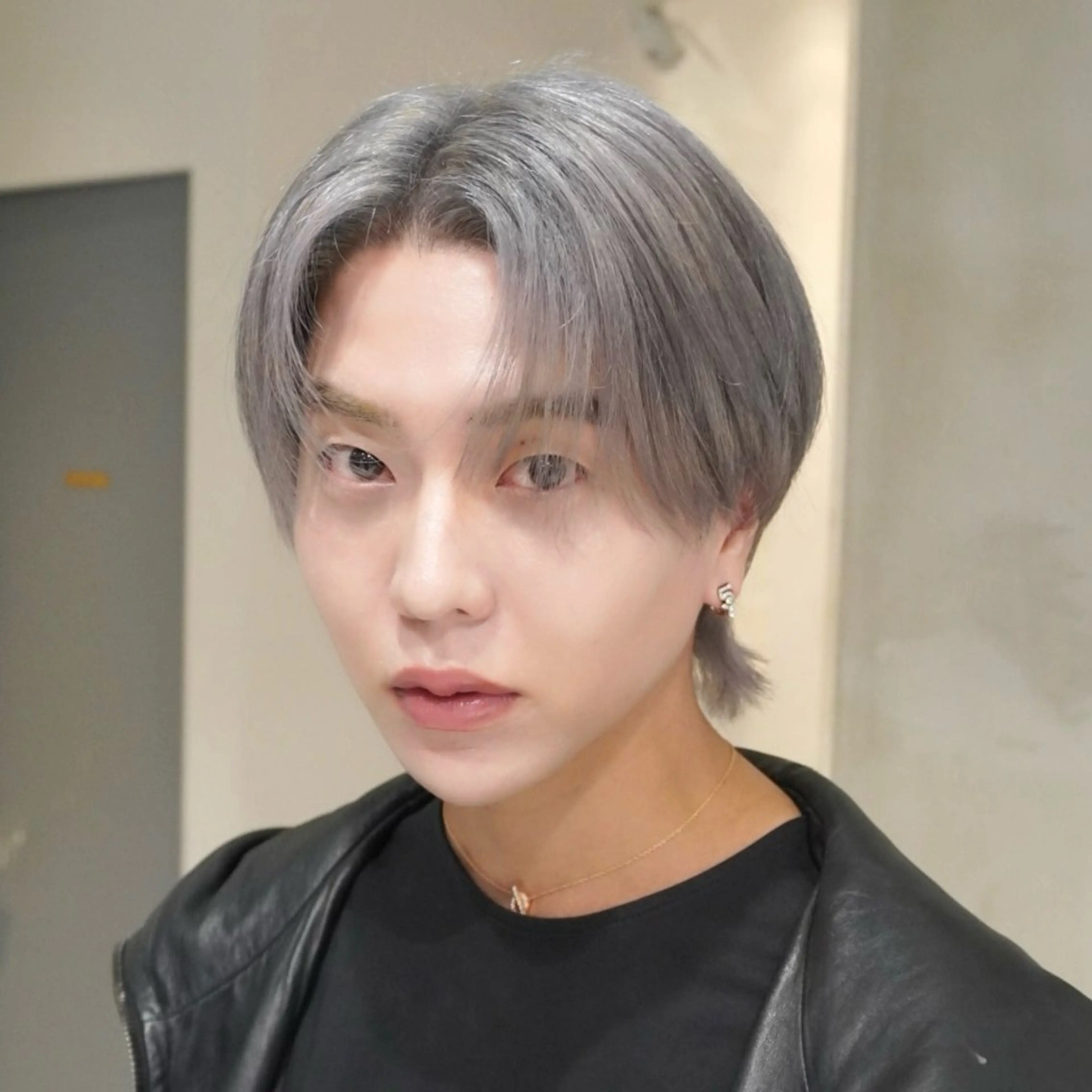 ミディアム カラー メンズ カット ヘアカラー 岡田大志🇰🇷 中/韓メンズヘアのヘアスタイル