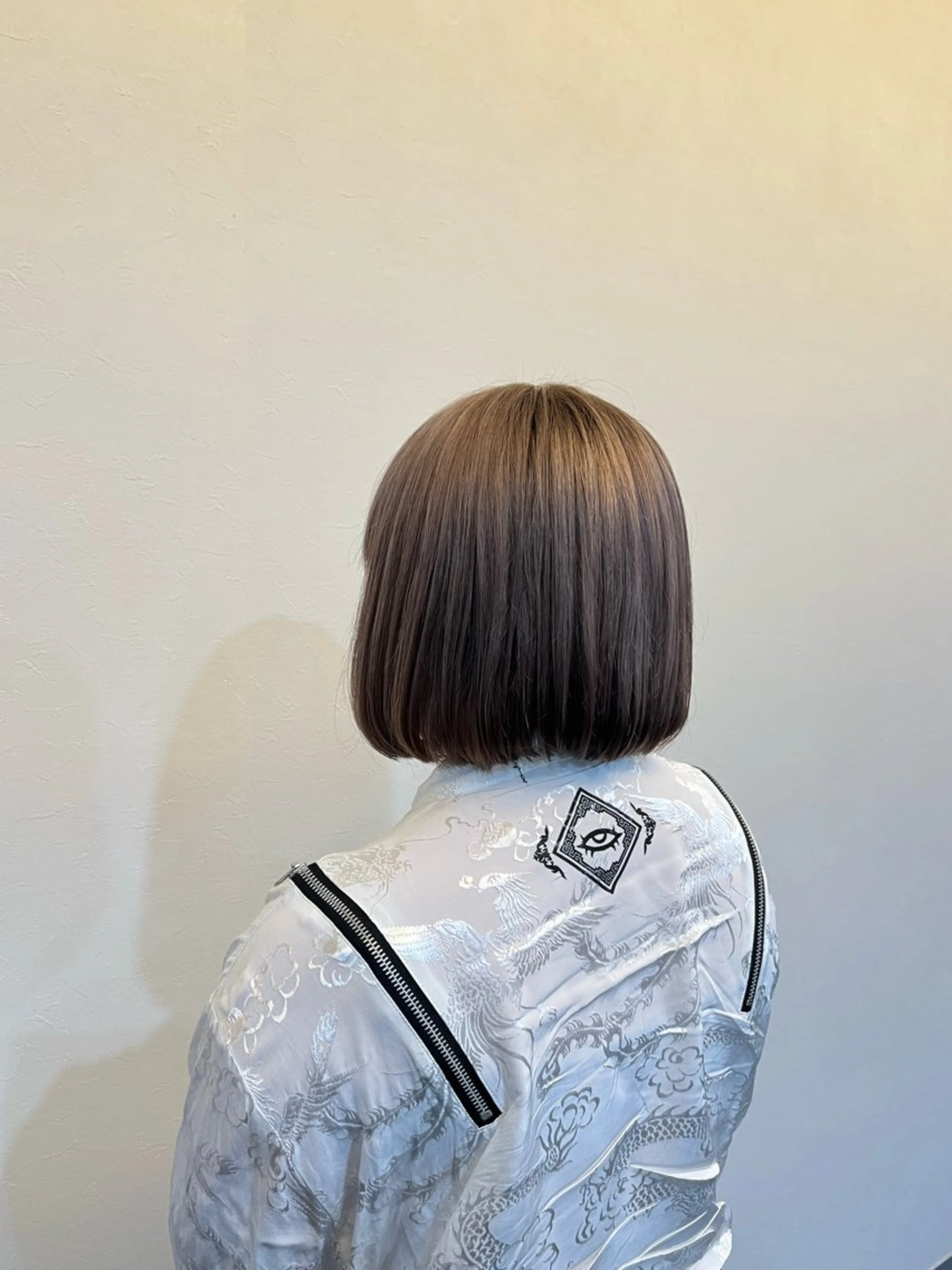 ショート カラー ブリーチ 今井 杏奈のヘアスタイル