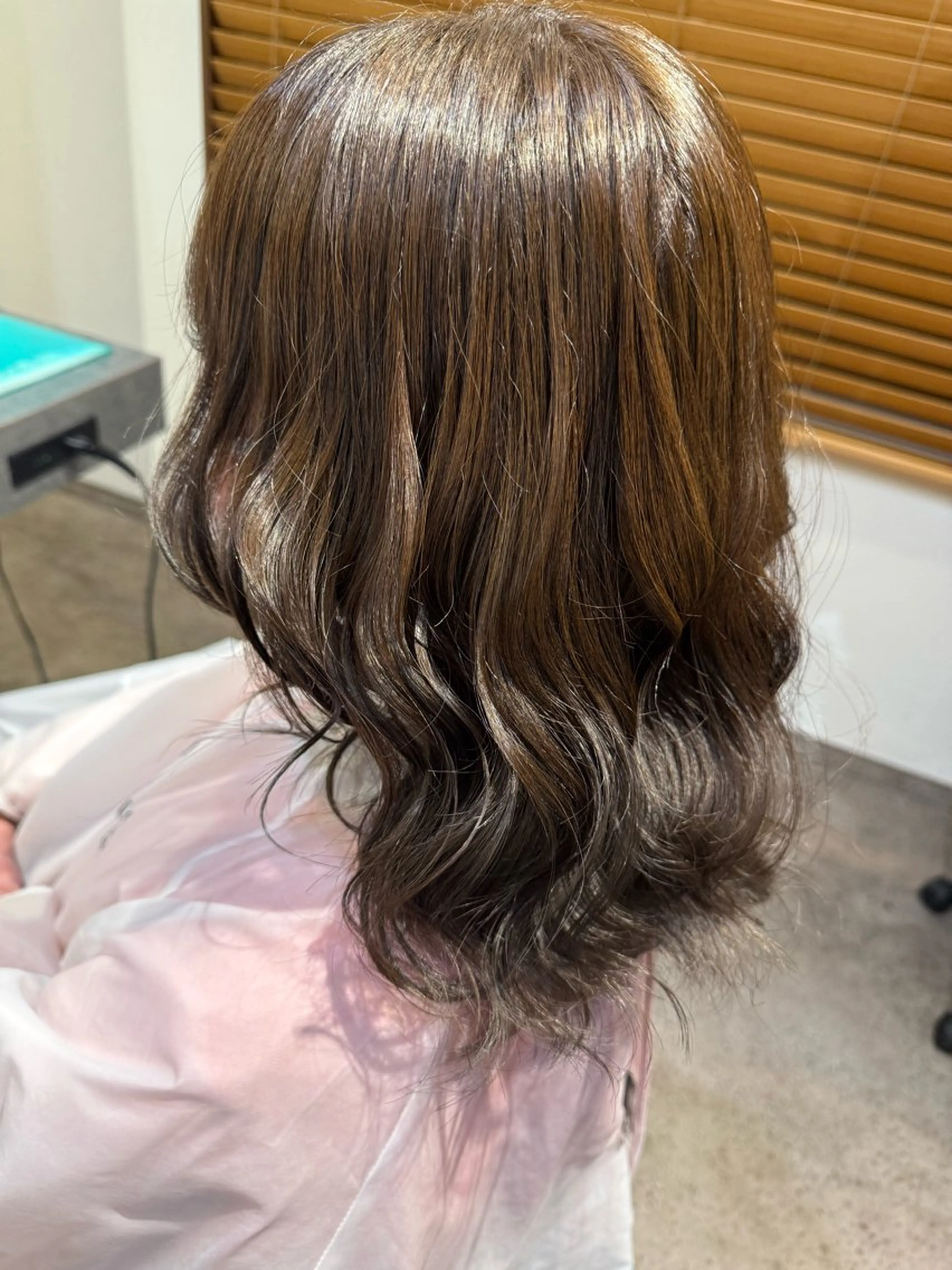 カラー 明 (めい)のヘアスタイル