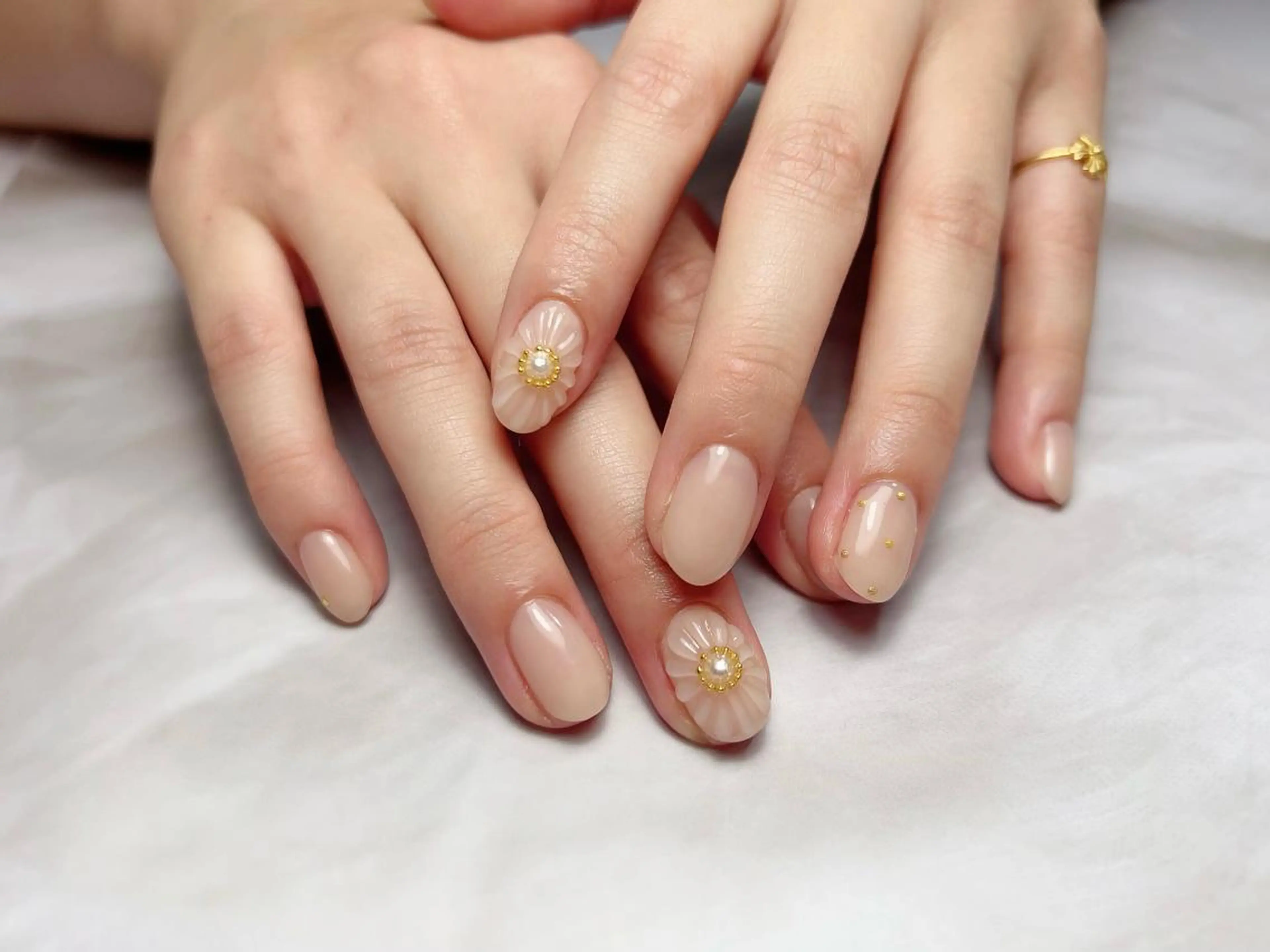 ネイル ハンドネイル 𝐑𝐞𝐯𝐢𝐨 ___堺市西区のマツエク・マツパデザイン