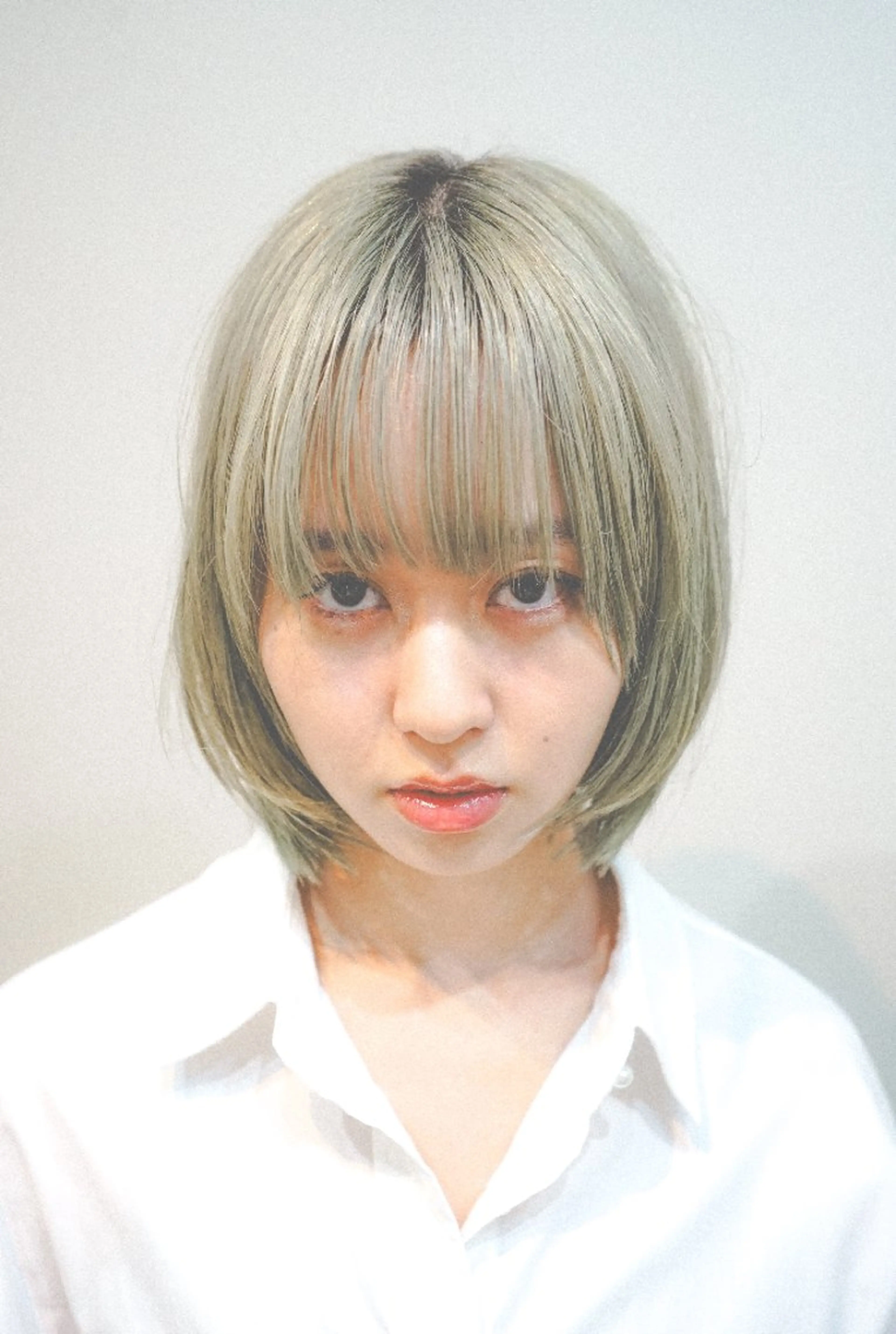 ミディアム カラー OMA　 カタギシのヘアスタイル