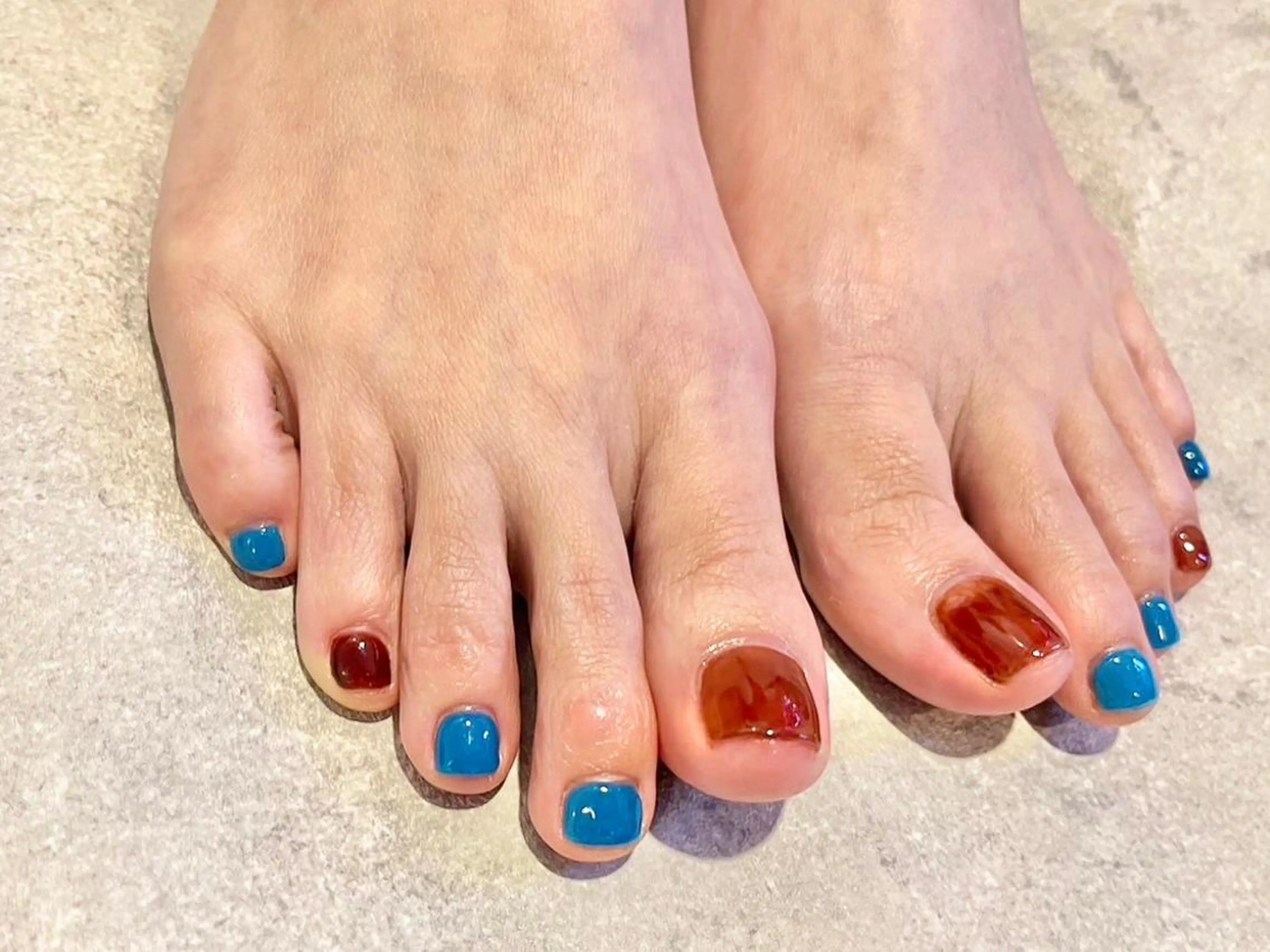 フットジェルネイルワンカラー（100種類以上のカラーよりお選びいただけます）の写真