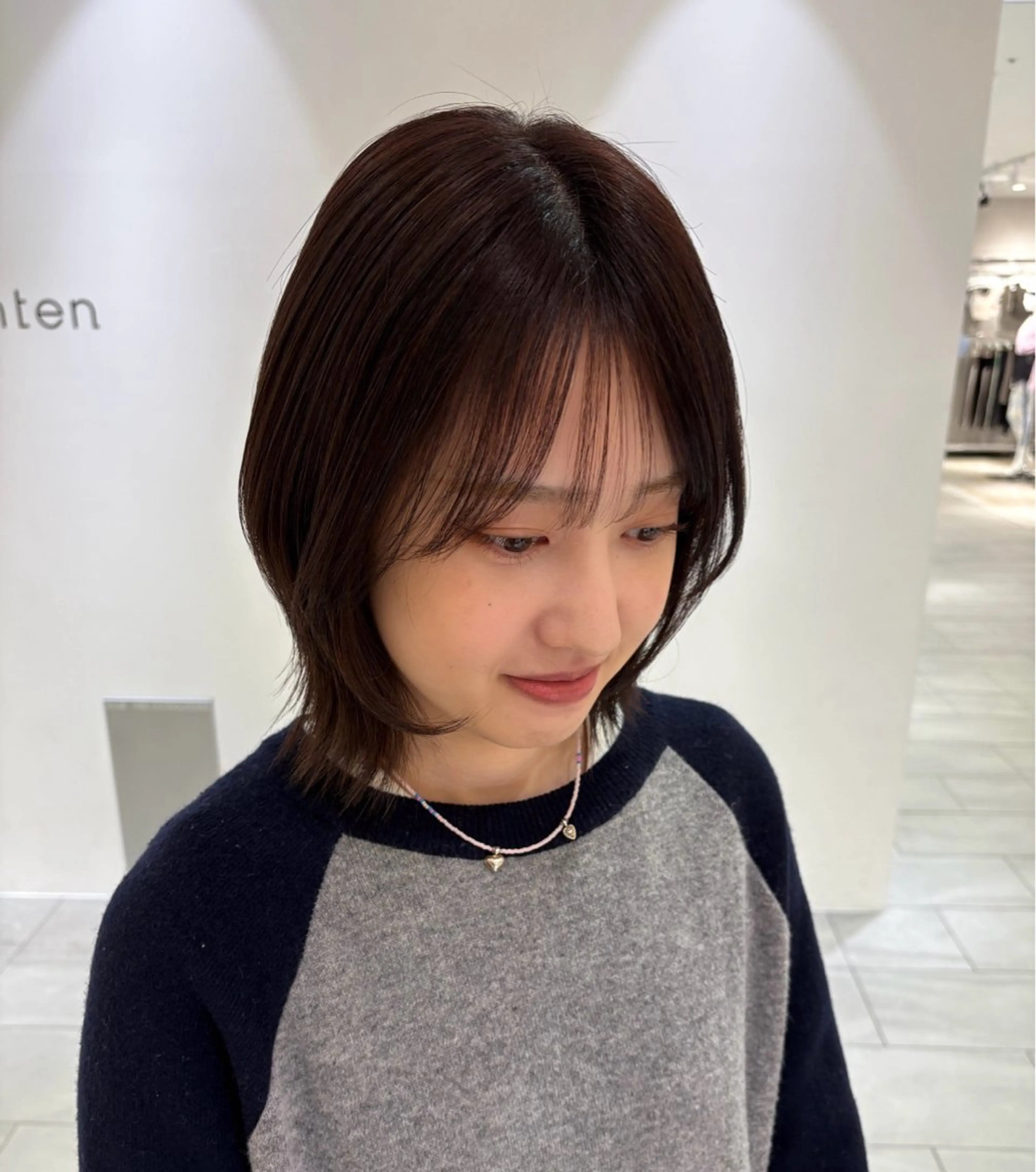 ショート カラー 門田 楓香のヘアスタイル