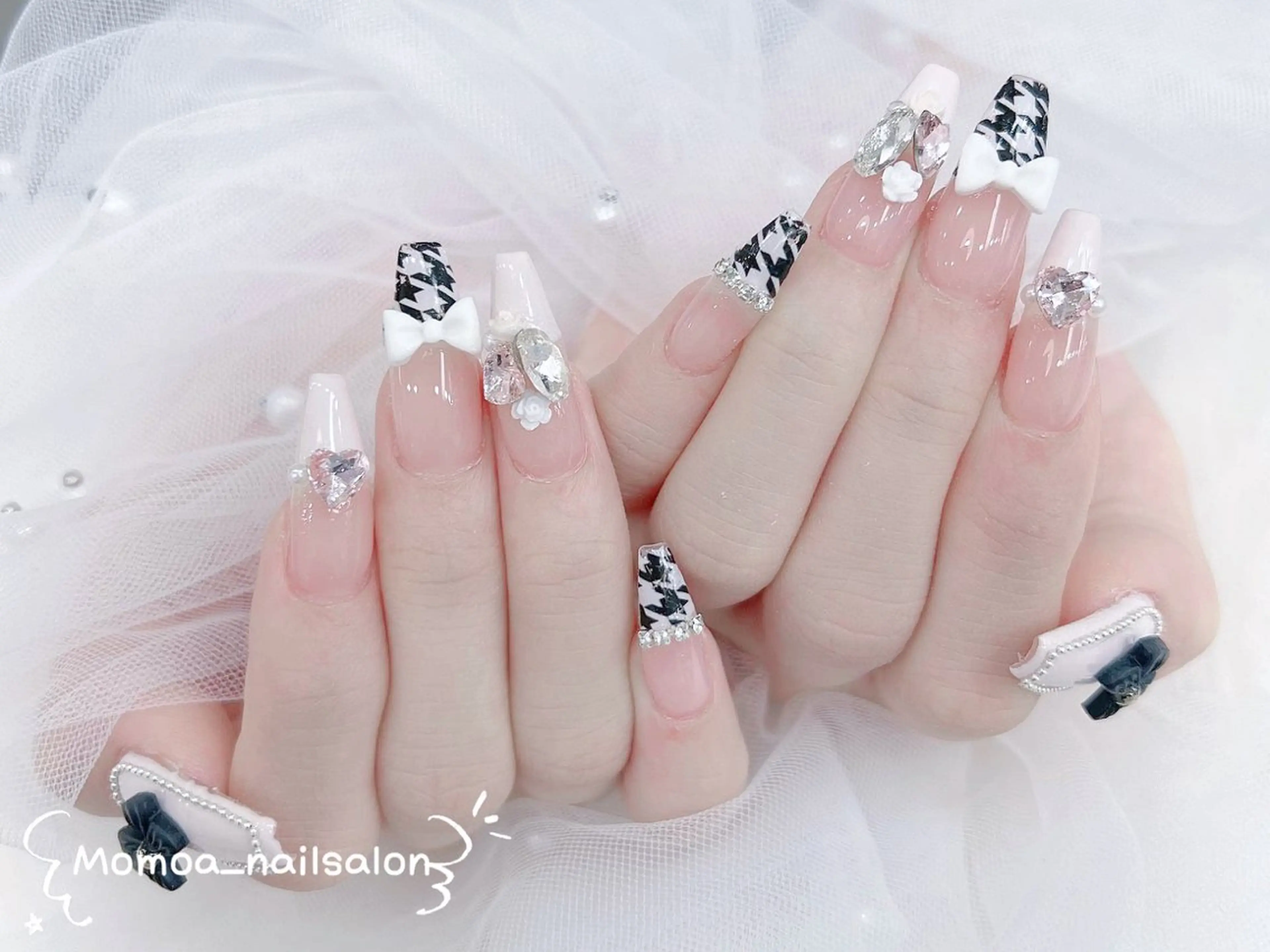 ネイル 成人式 ロングネイル マグネットネイル 大理石ネイル(マーブル) 持ち込み ハンドネイル MoMoA Nail ネイル長さ出し専門店のネイルデザイン