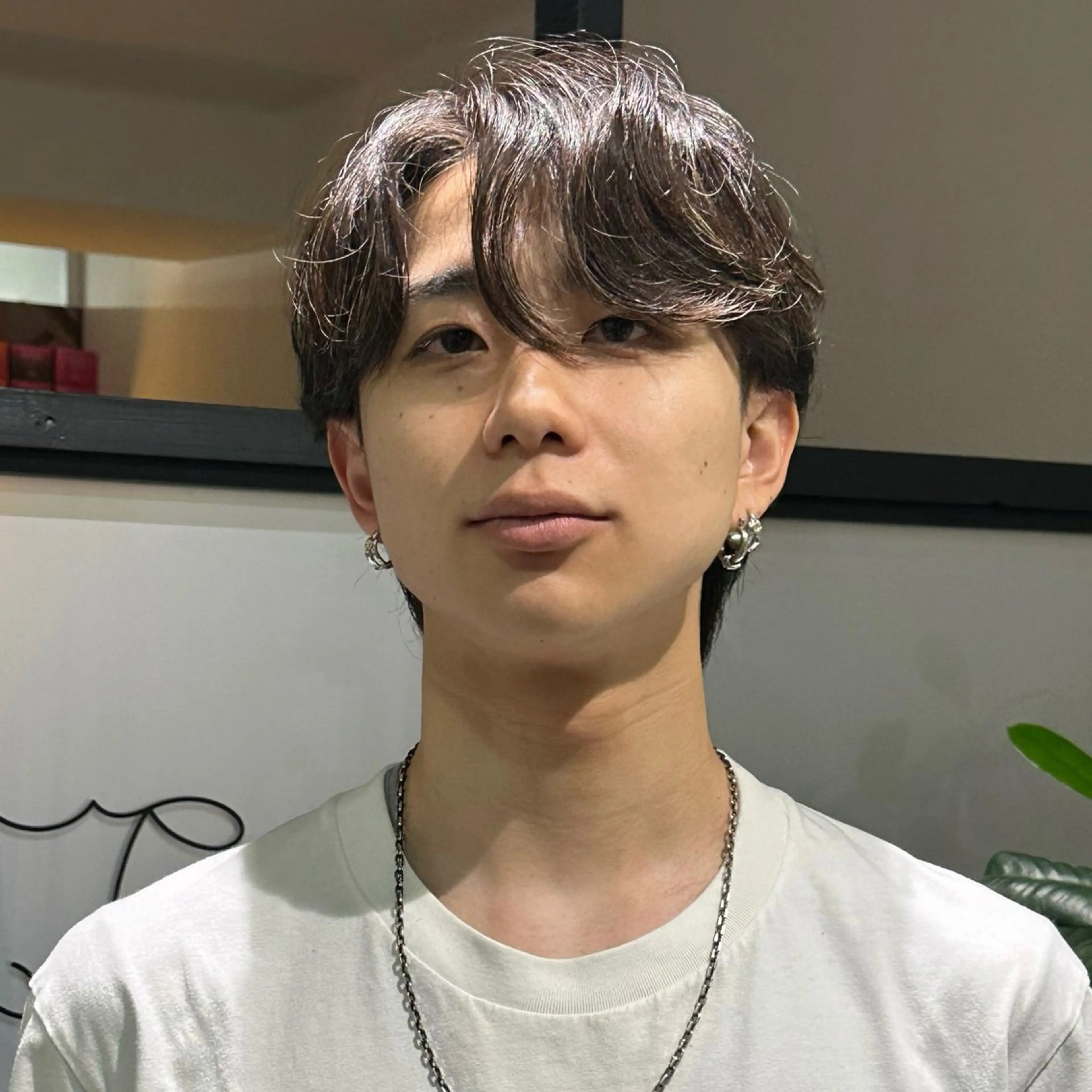 ショート くせ毛 マエダルイ🌐 レイヤースタイルのヘアスタイル