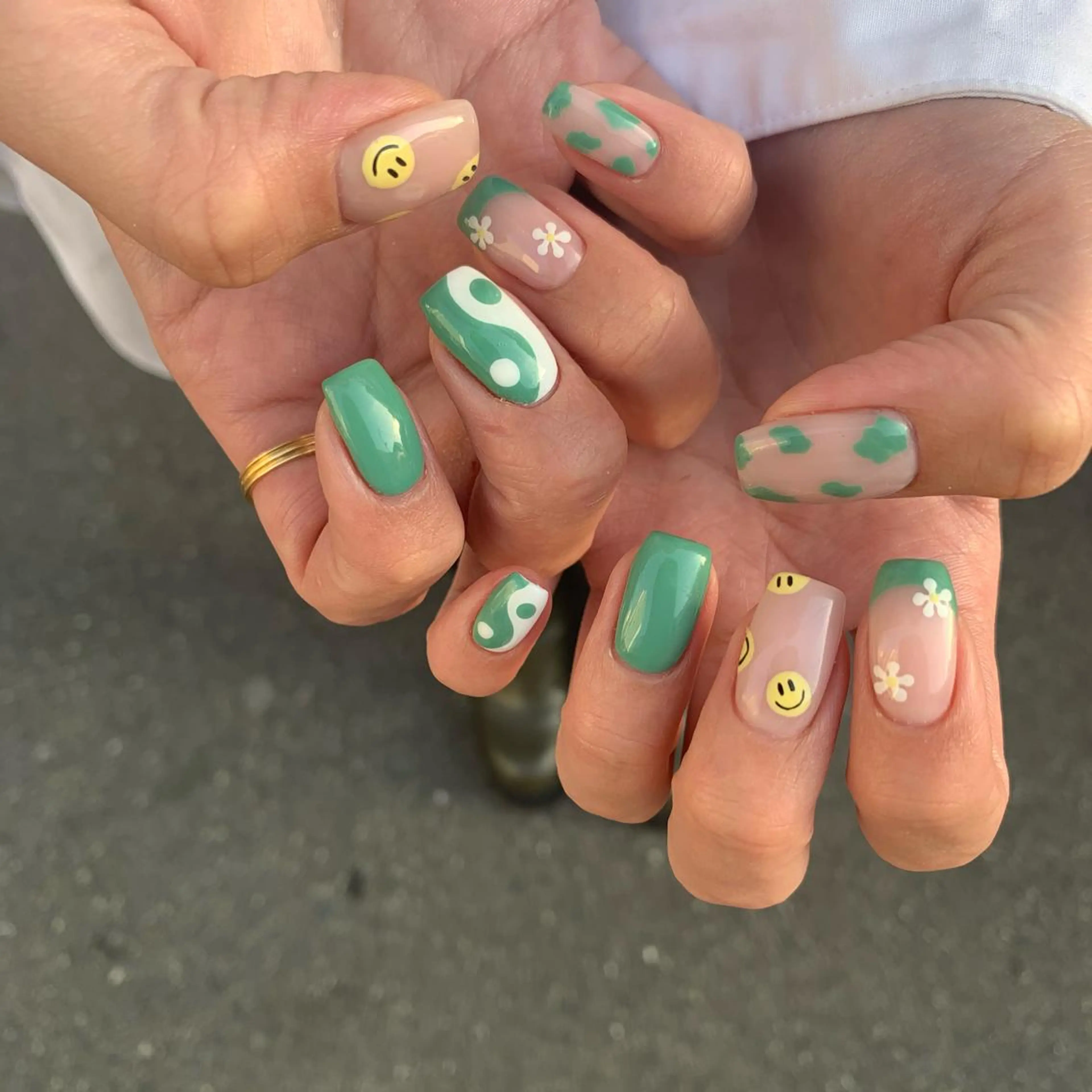 ネイル _white 上本町店のネイルデザイン