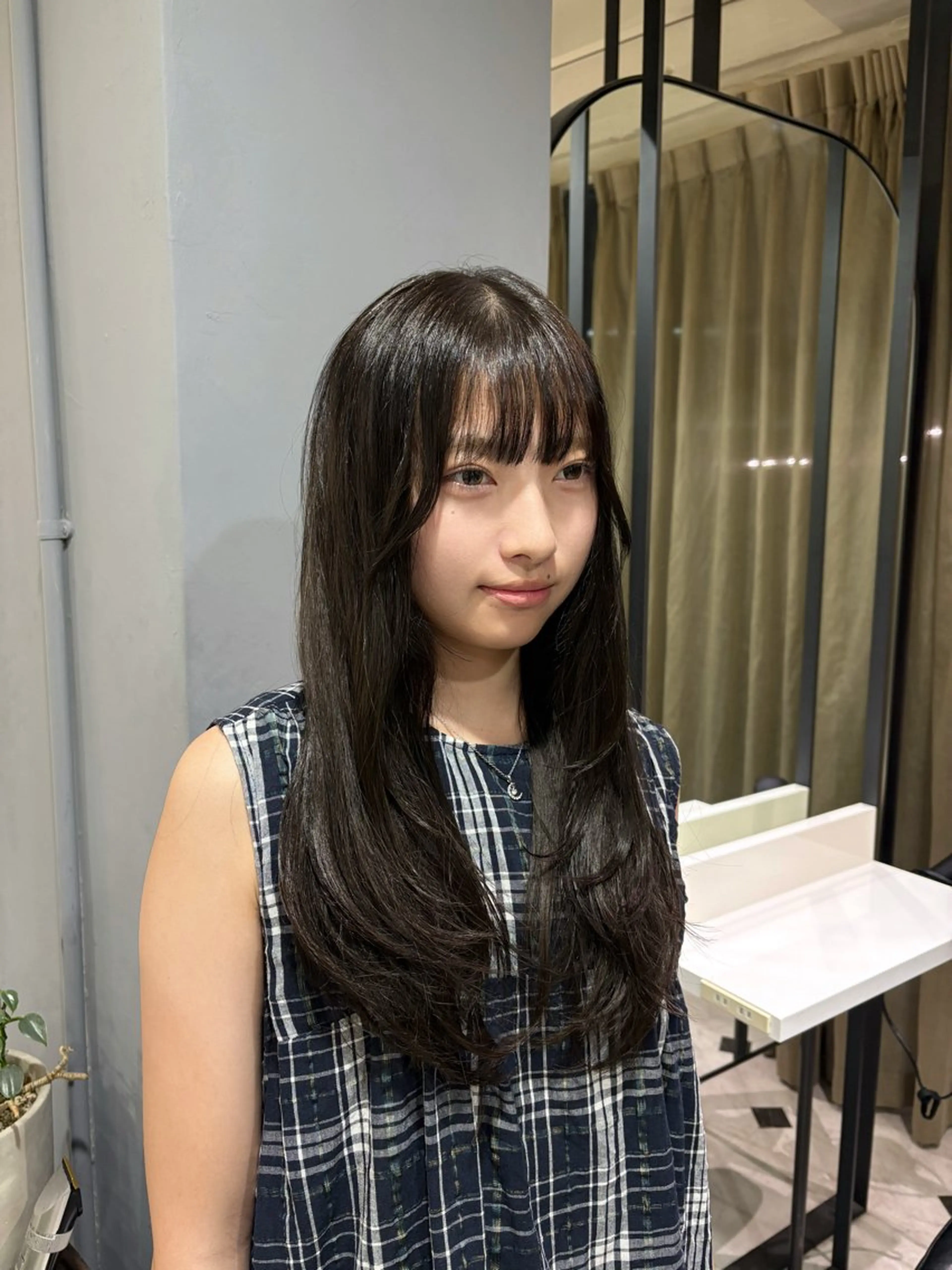 ロング ロングレイヤー レイヤーカット ロング 宇野愛華∕ 似合わせショートのヘアスタイル