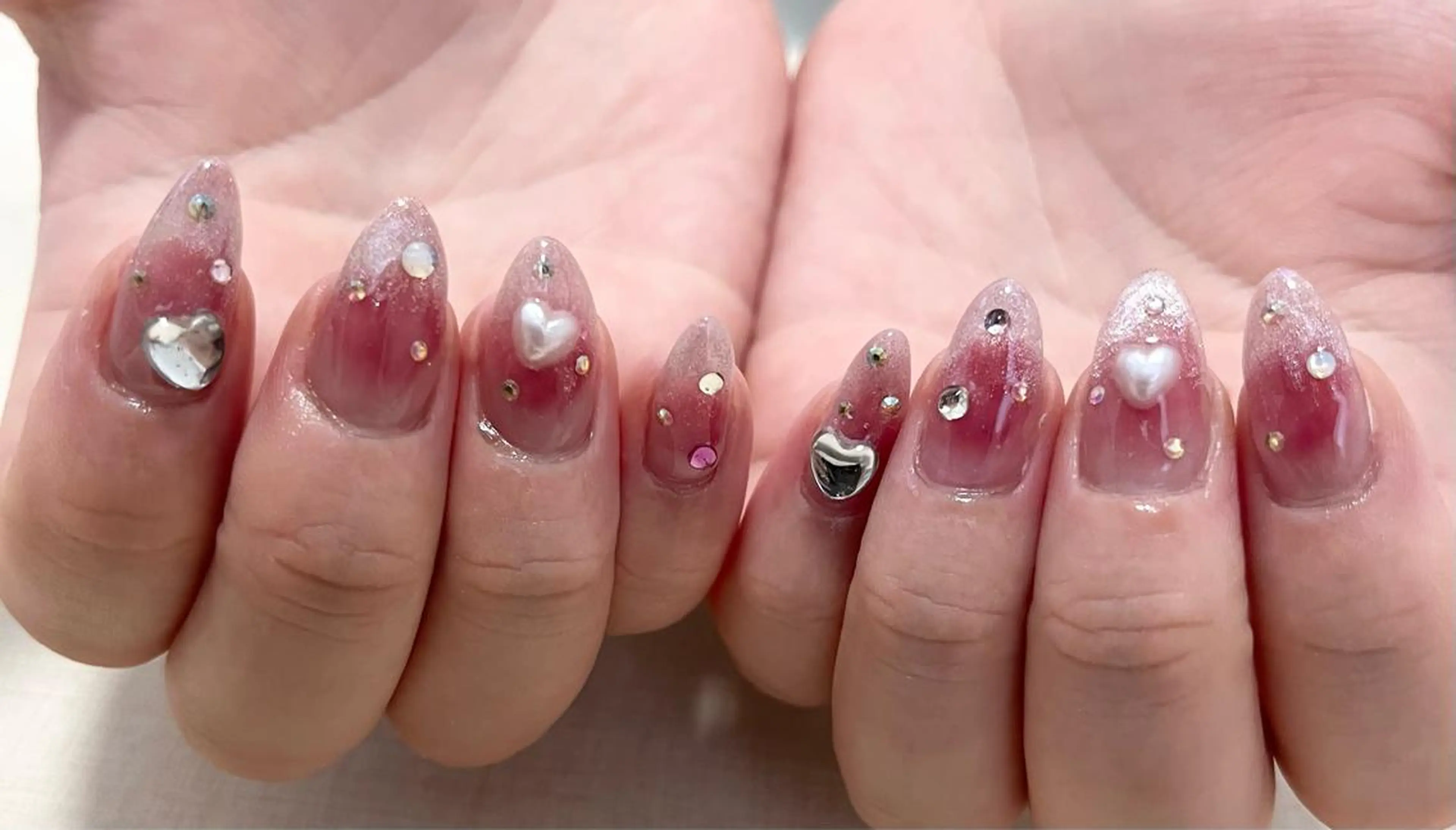 ネイル チークネイル マグネットネイル わたなべ さやかのネイルデザイン