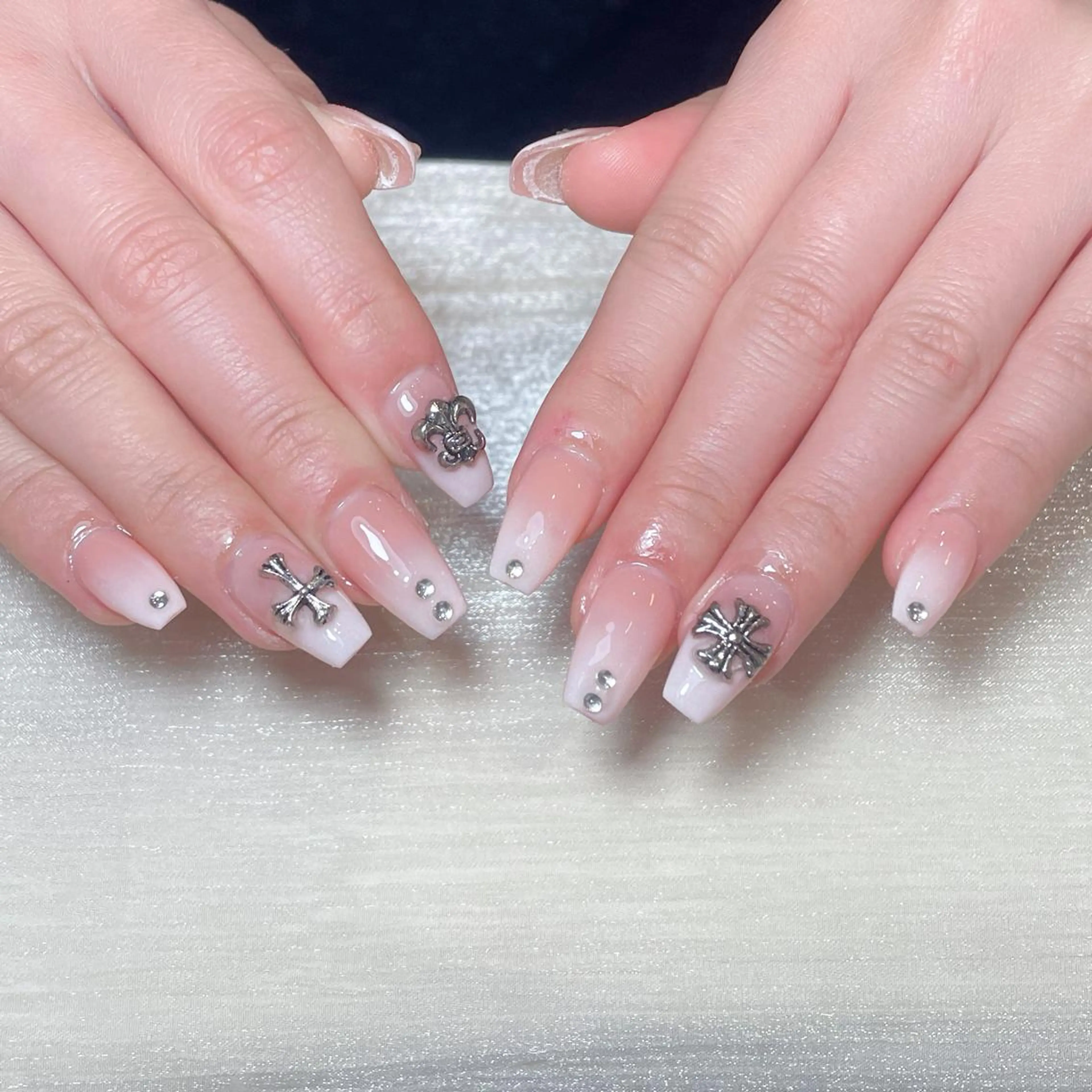 ネイル ハンドネイル ハンドケア Lumina Nail💕のネイルデザイン