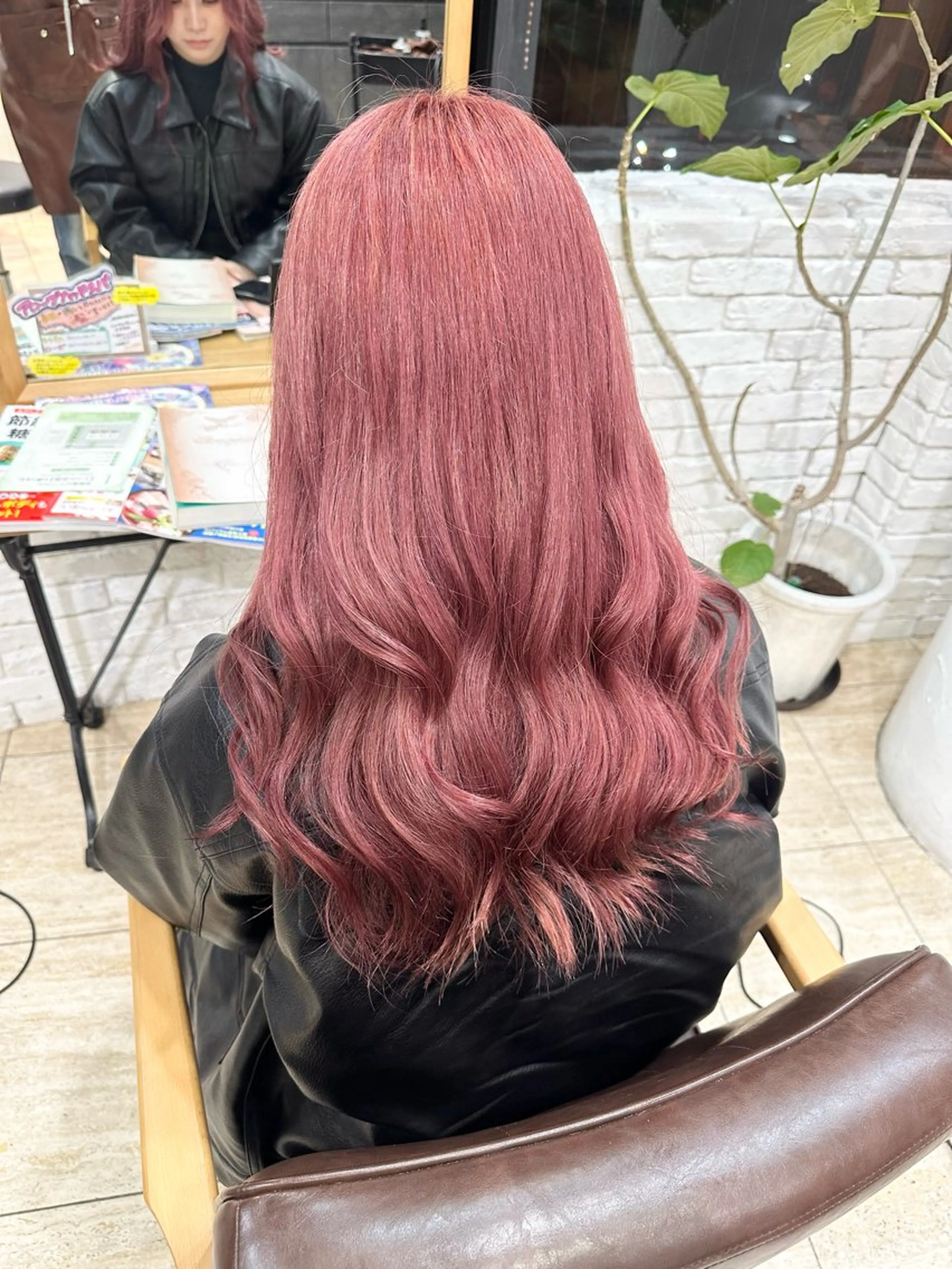 ロング カラー ヘアアレンジ ピンクカラー ヘアカラー ROSEL末吉 海渡のヘアスタイル