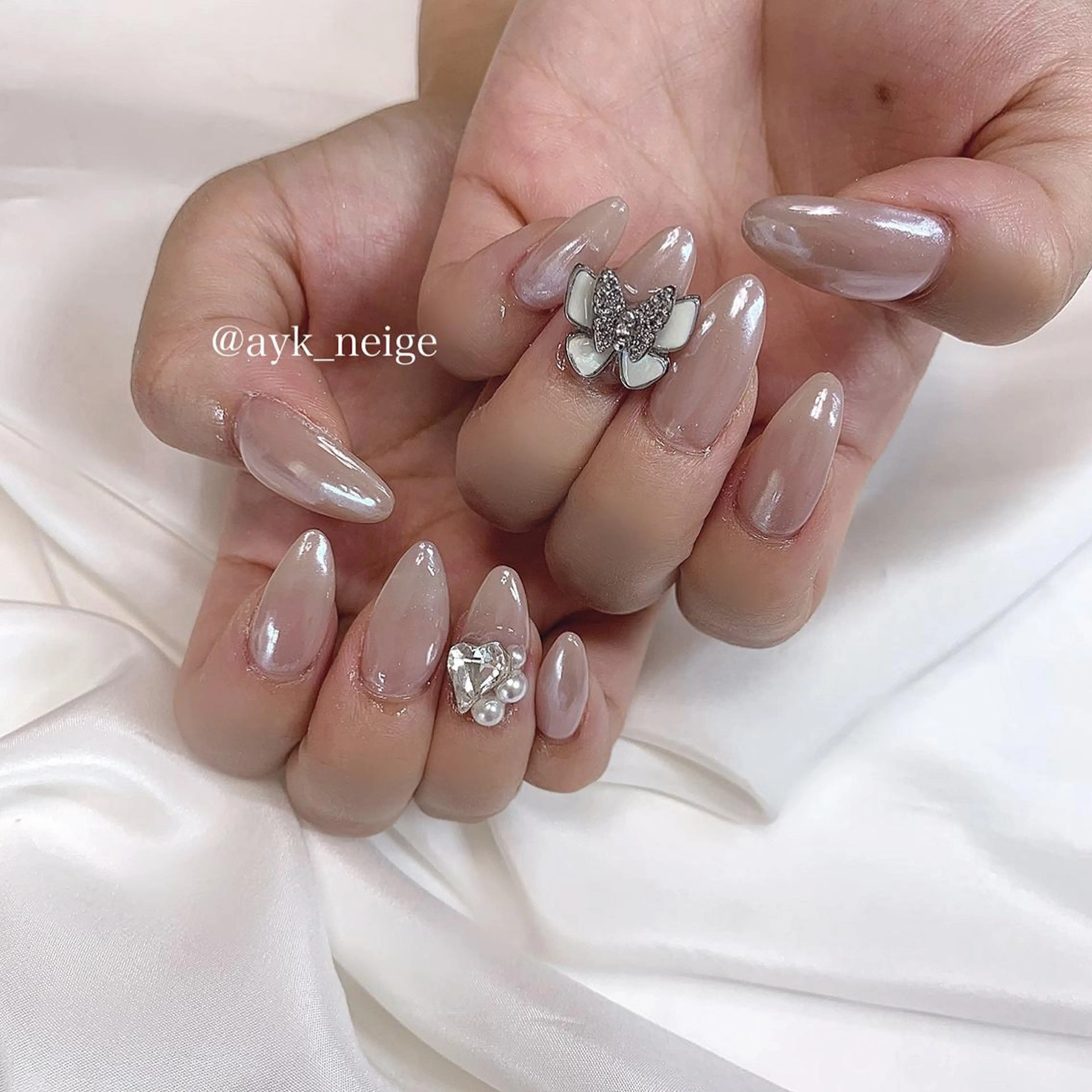 ネイル オーロラネイル フットネイル ハート キラキラネイル 韓国ネイル n'eige nail所属・大谷 綾香のネイルデザイン