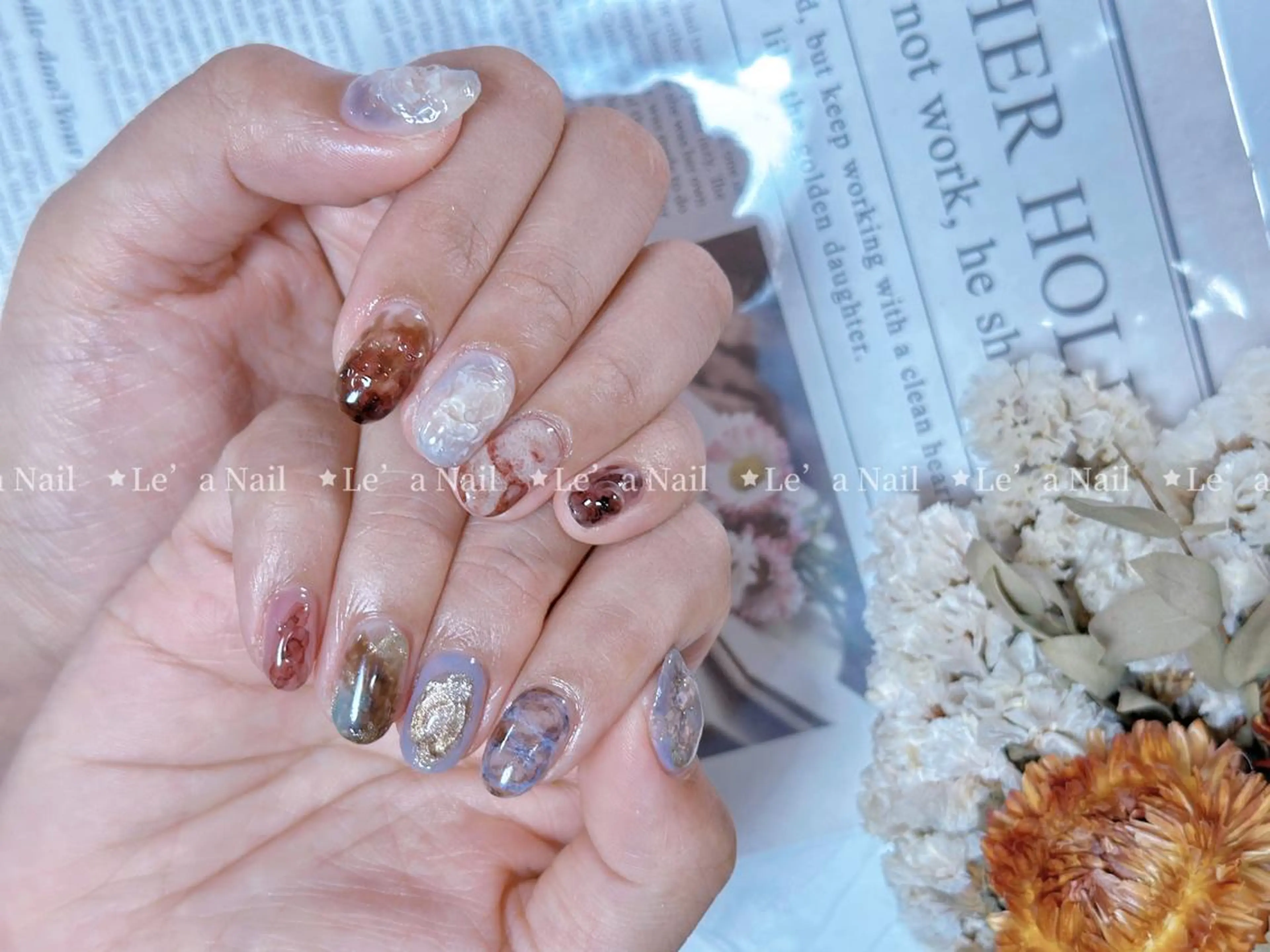 ミディアム カラー ネイル Le’a NailSalonのネイルデザイン