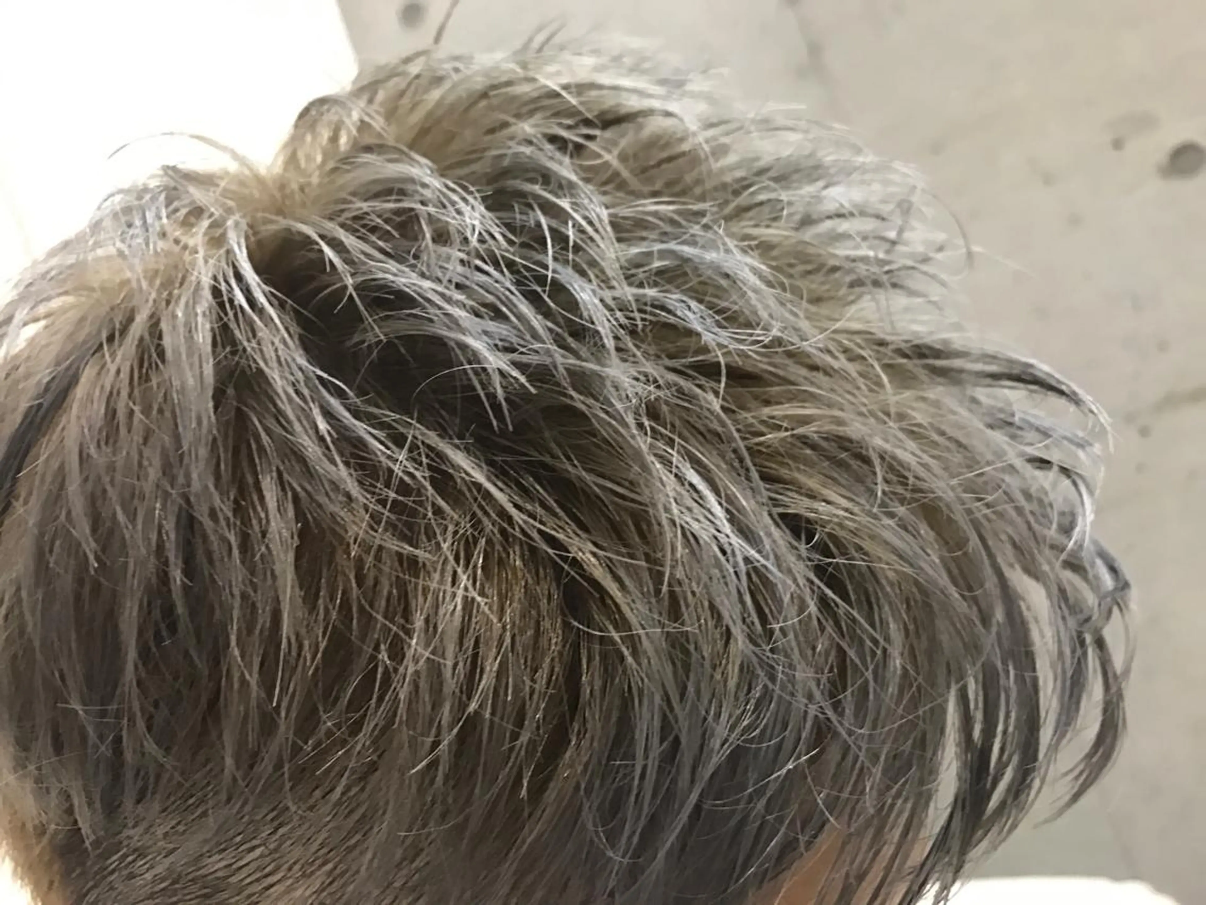 カラー メンズ メンズブリーチ ブリーチ 大栗 佑也  髪質改善のヘアスタイル