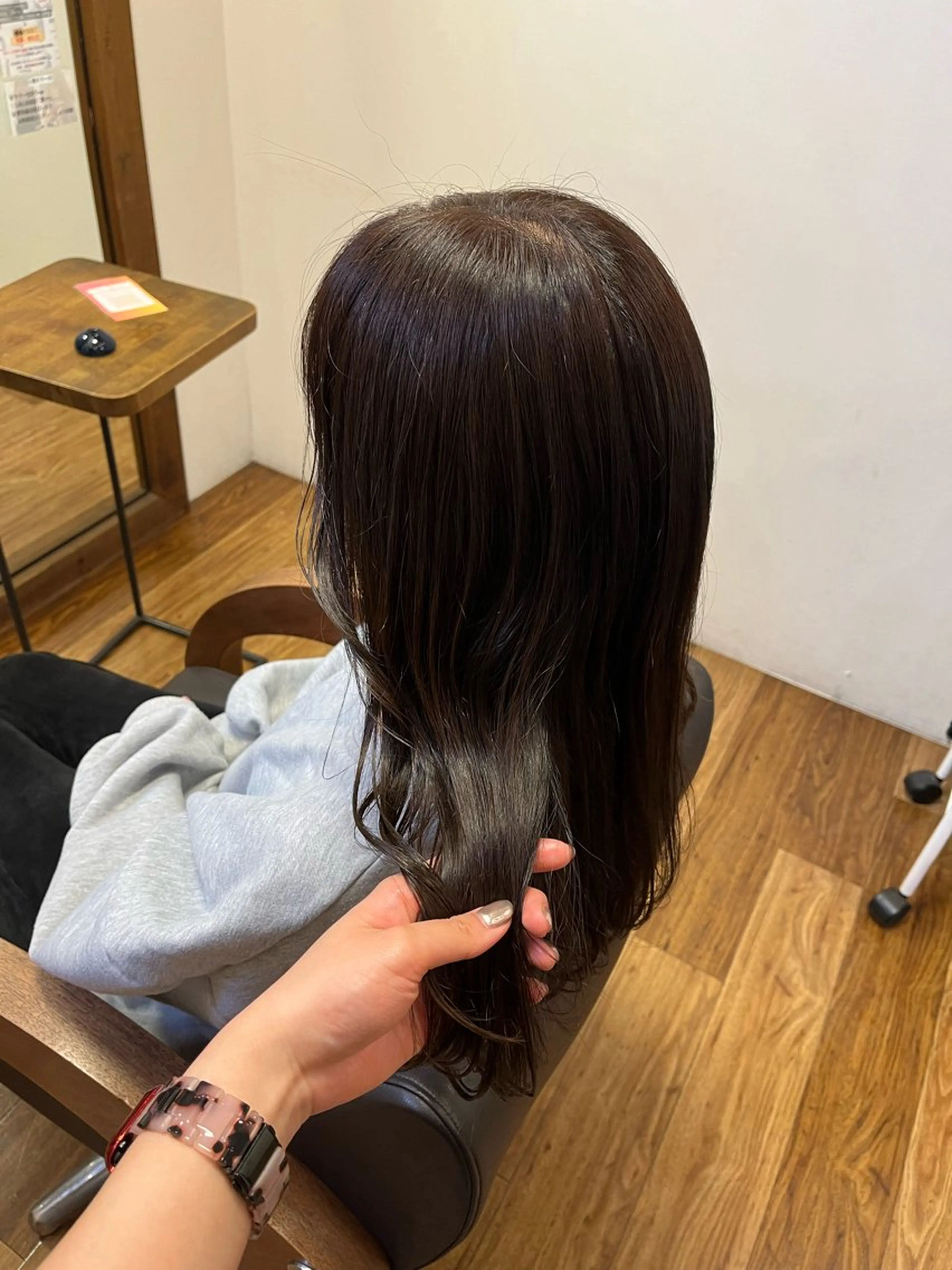 ロング 田中 結月のヘアスタイル