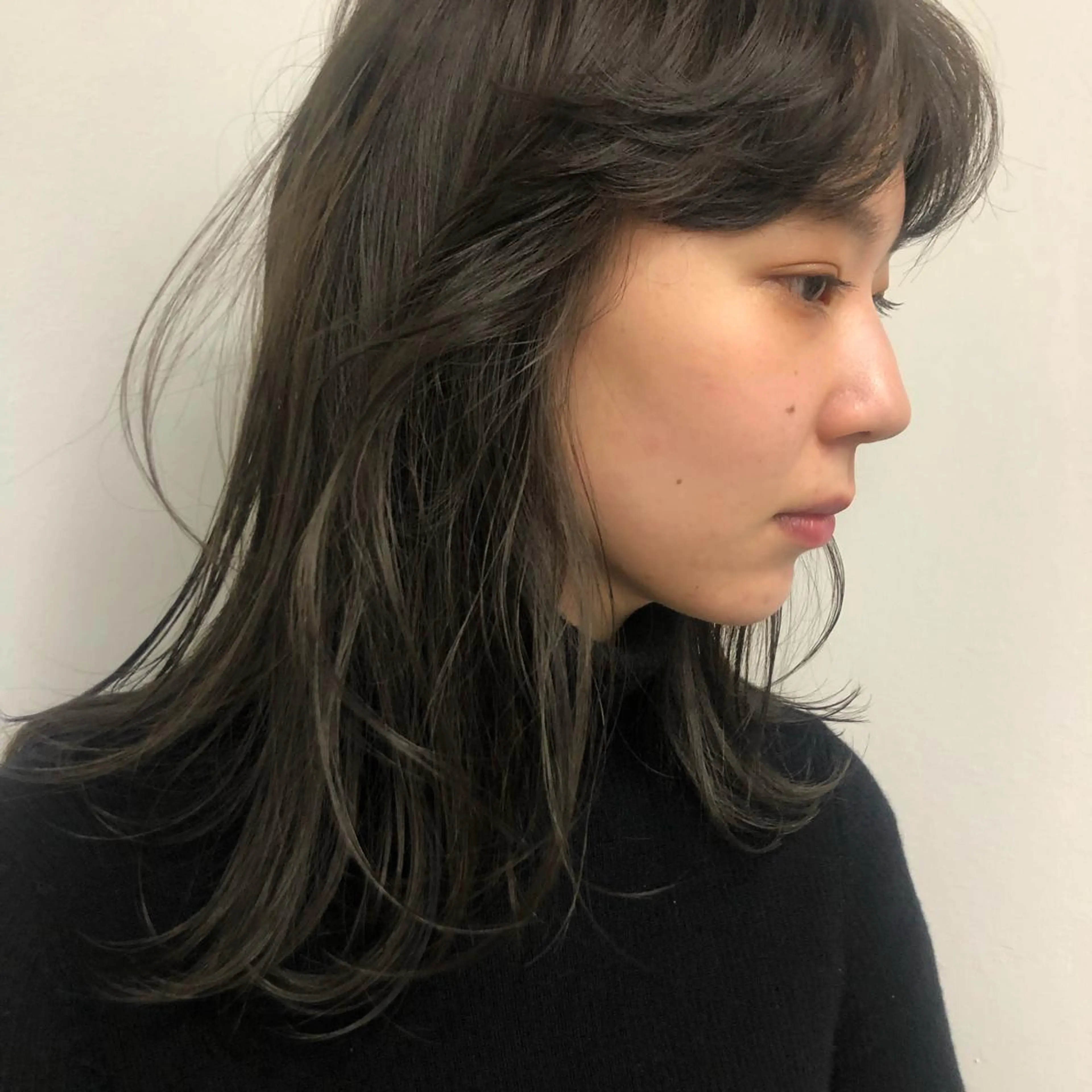 ミディアム カラー グレージュ カーキグレージュ ニュアンスヘア🌔 nanakoのヘアスタイル