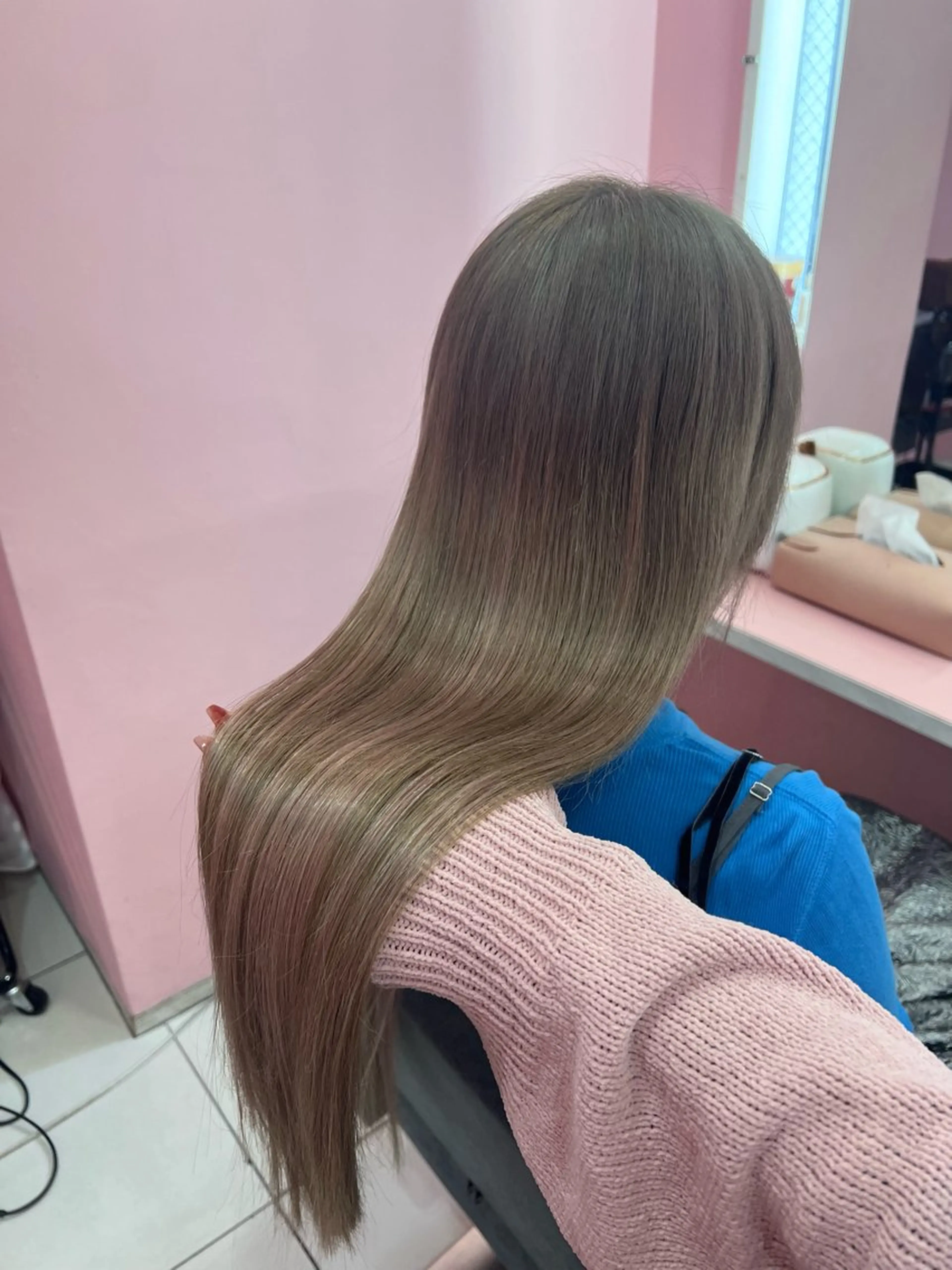 ロング シールエクステ くびれヘア エクステ ハイライト ヨシンモリ エクステ シーズン エクステ/大阪梅田駅のヘアスタイル