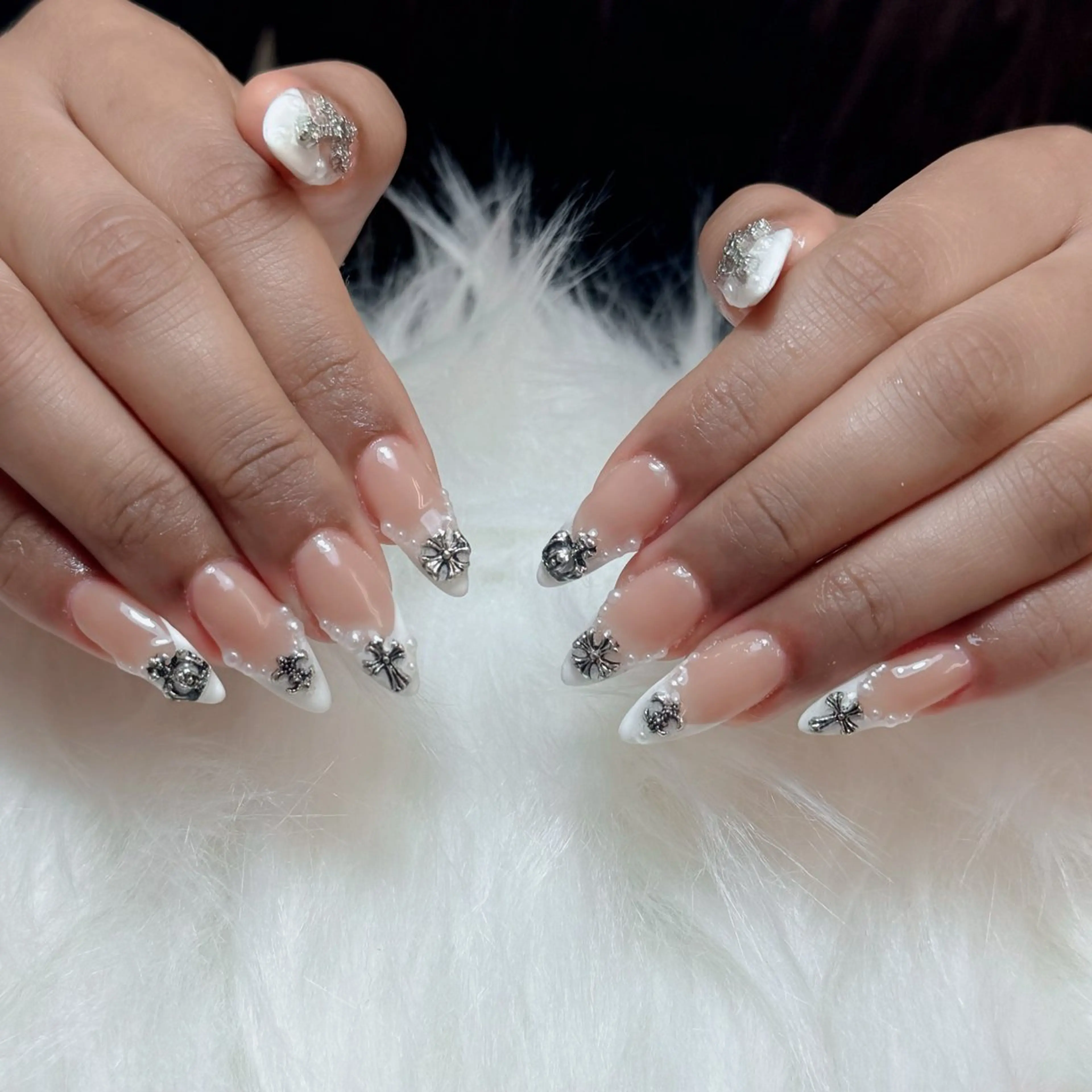 ネイル ジェルネイル 韓国ネイル マグネットネイル ネイルチップ 冬ネイル Lenie Nail Salonのネイルデザイン