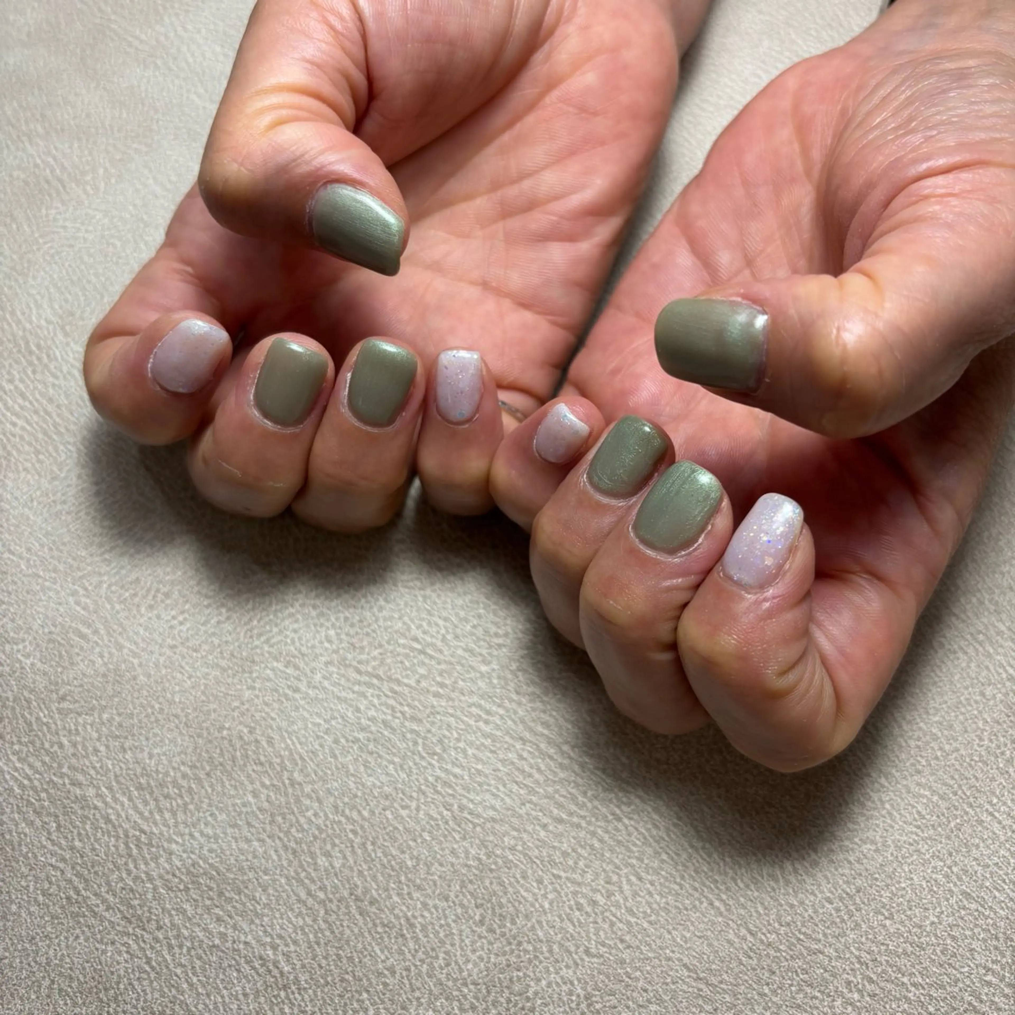 ネイル グリーン ホワイト ハンドネイル K. Ryoのネイルデザイン