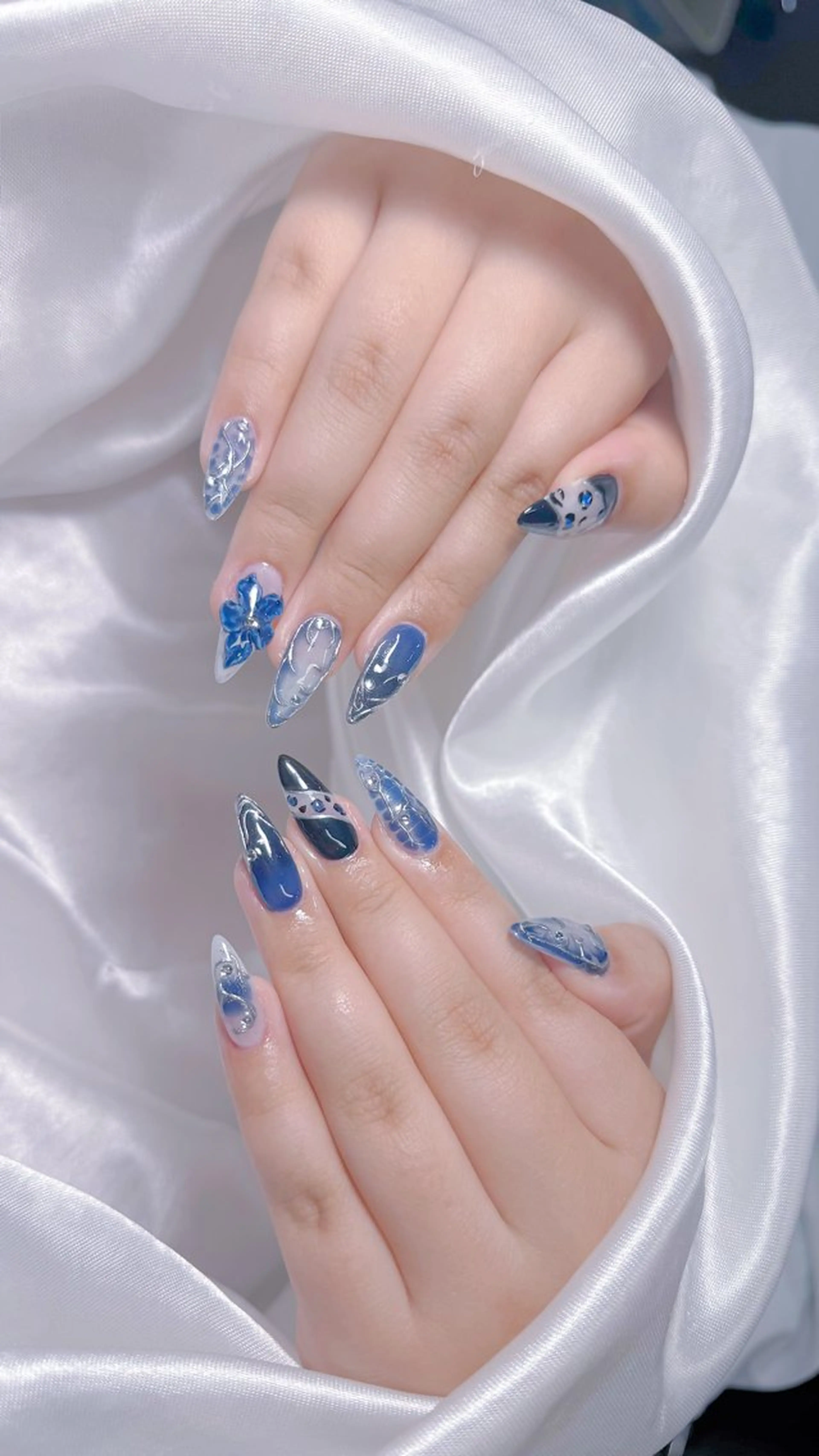 ネイル 成人式 フラッシュネイル フレンチネイル ジェルネイル グラデーション Lya Nail Rinのネイルデザイン