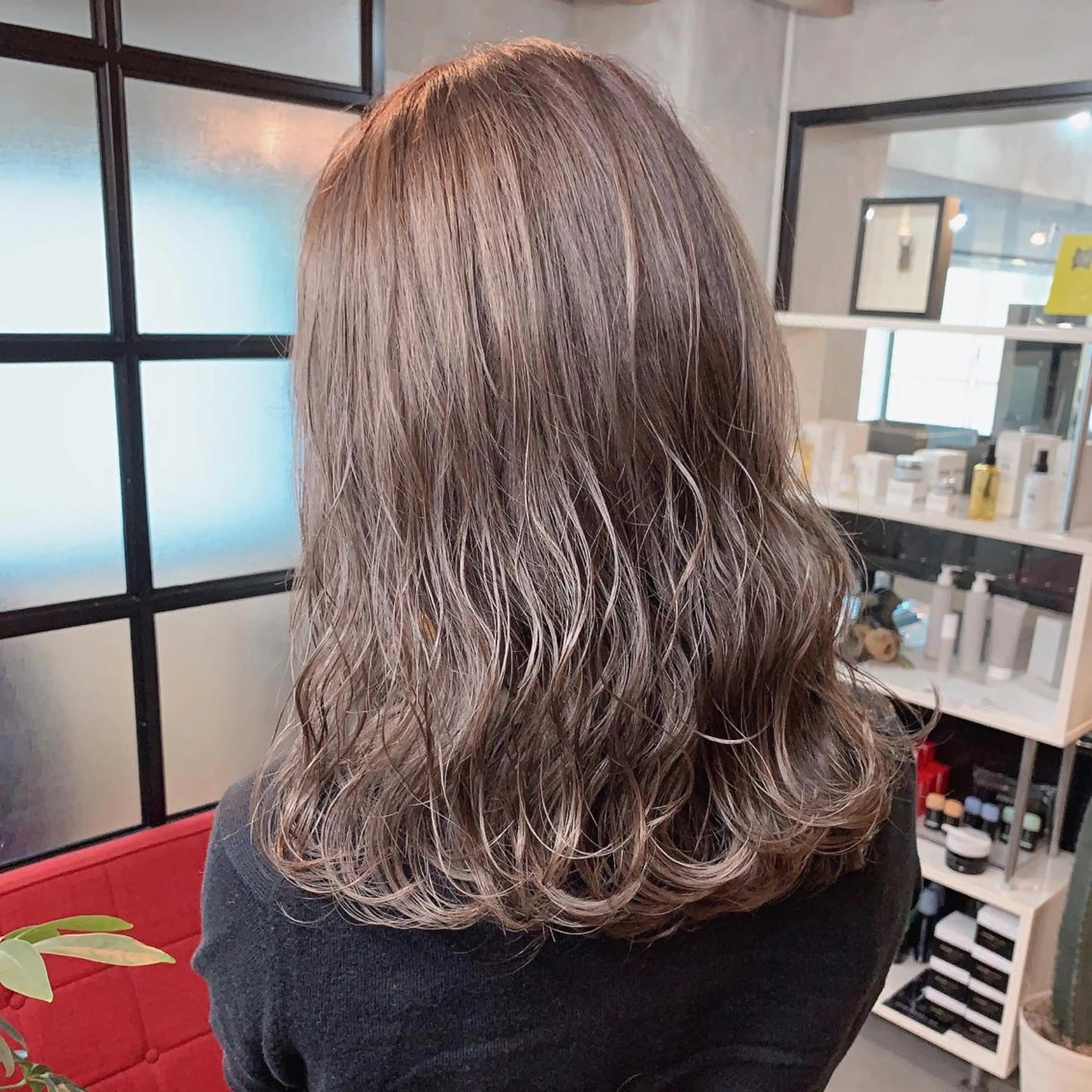 ロング カラー なかの たくみのヘアスタイル