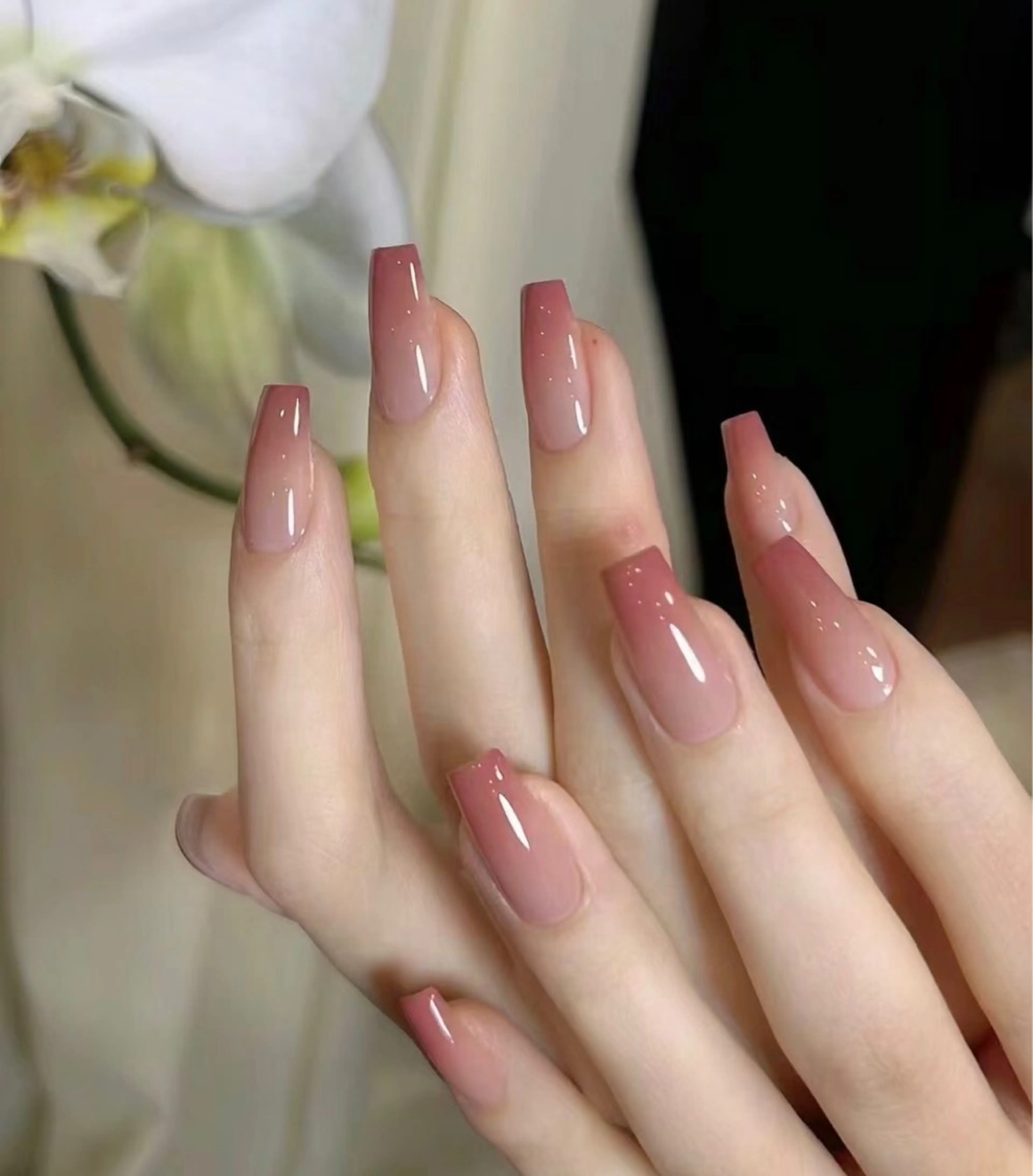 カラー ハンドネイル エリ🫧 nail池袋東口のネイルデザイン