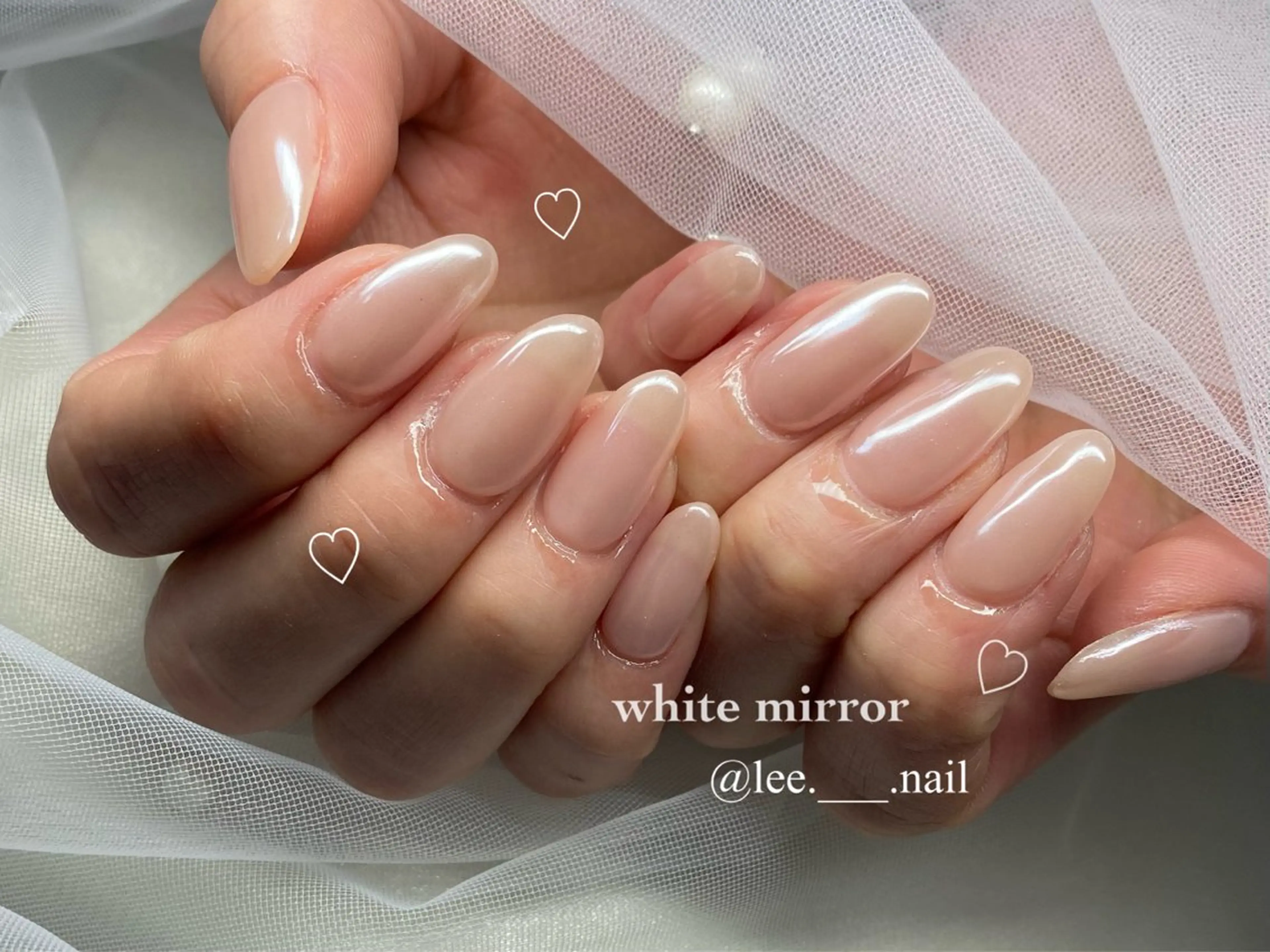 ネイル ミラーネイル ホワイト ハンドネイル Lee_ nailのネイルデザイン